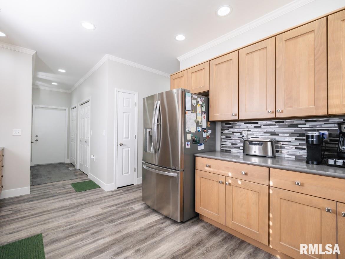 6910 N Brookstone Drive, Peoria, Illinois image 13