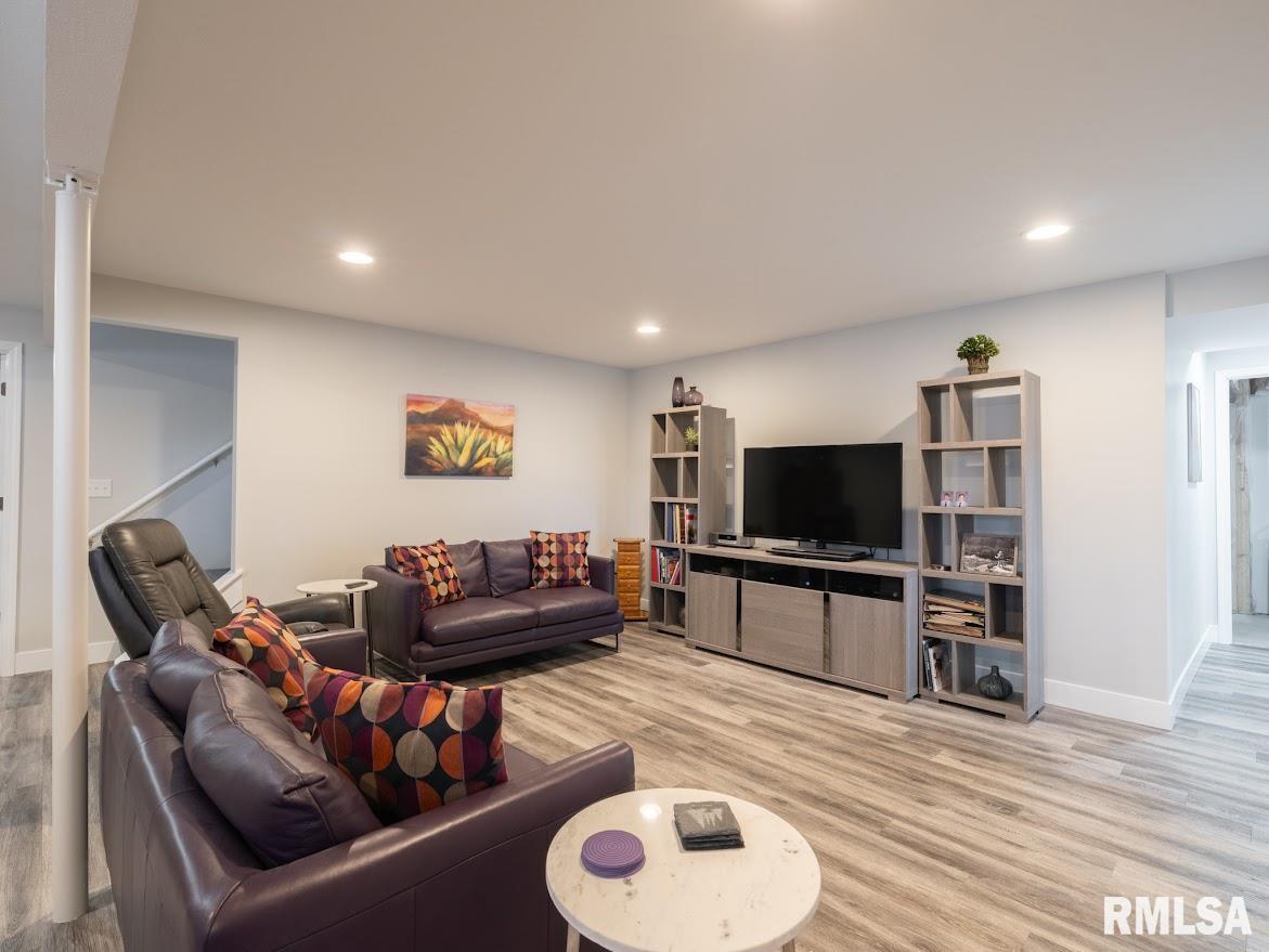 6910 N Brookstone Drive, Peoria, Illinois image 34