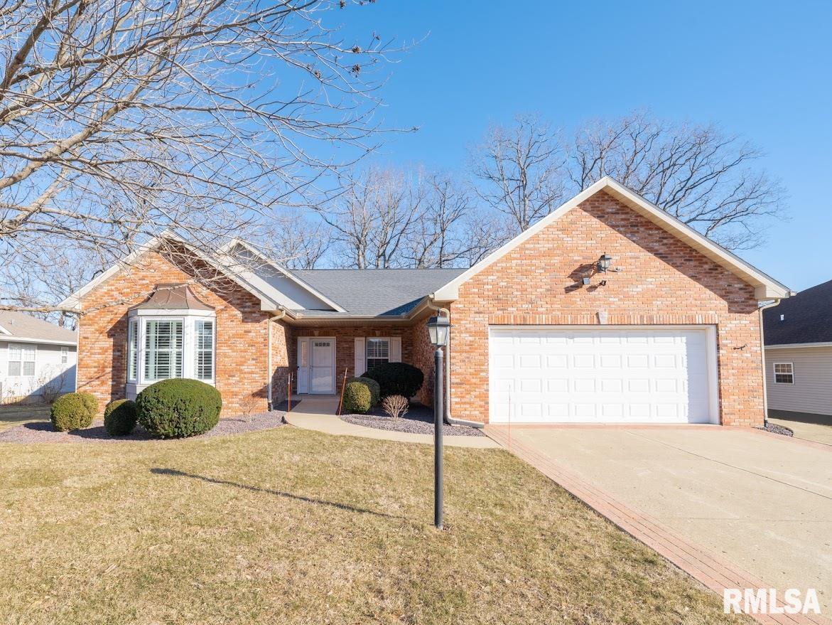 6910 N Brookstone Drive, Peoria, Illinois image 2