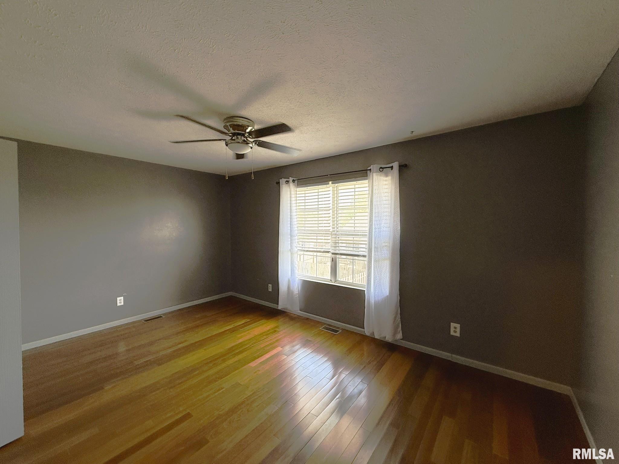 124 Genoa Drive, Springfield, Illinois image 12