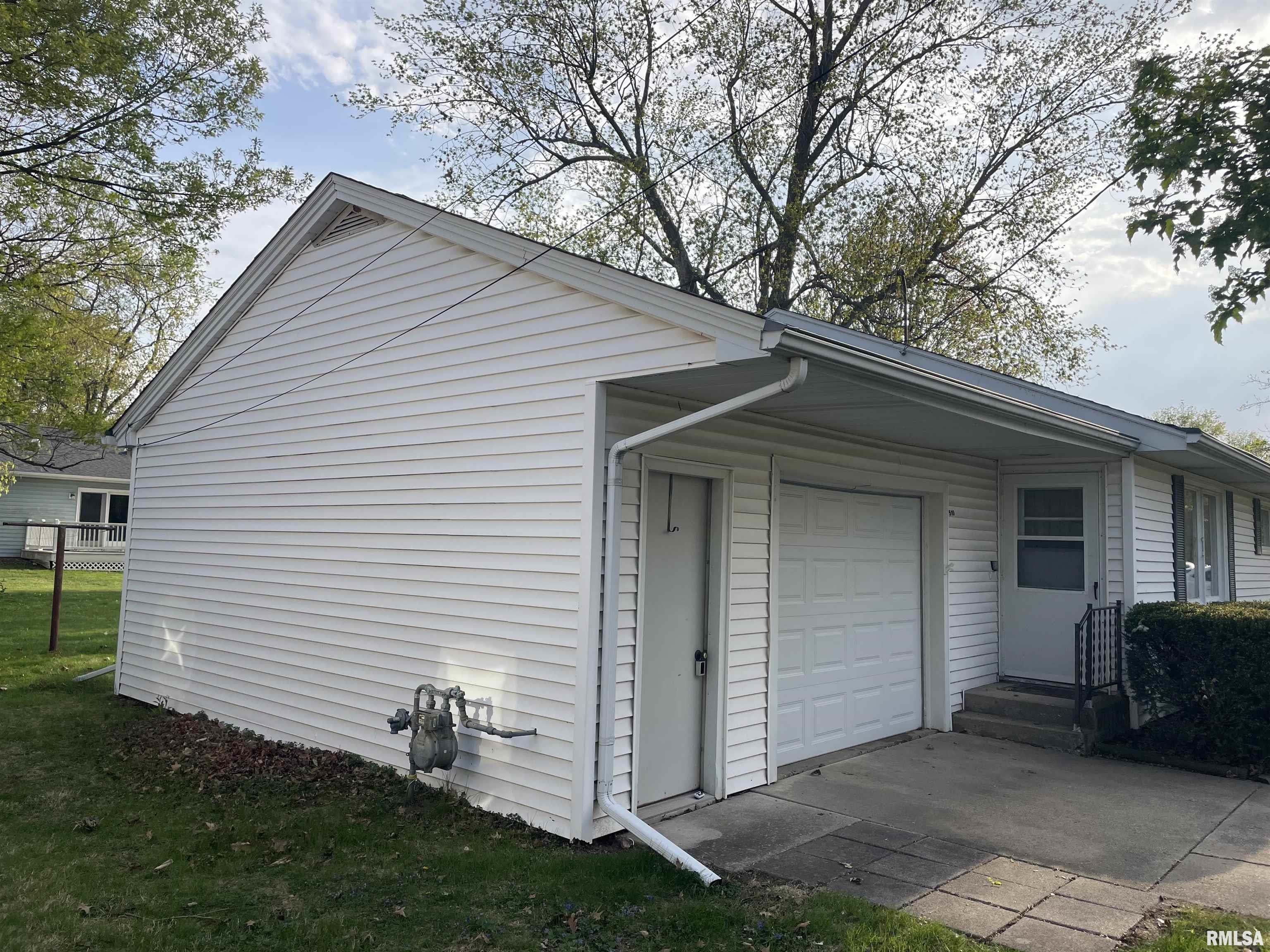 510 W Ash Street, Elmwood, Illinois image 2