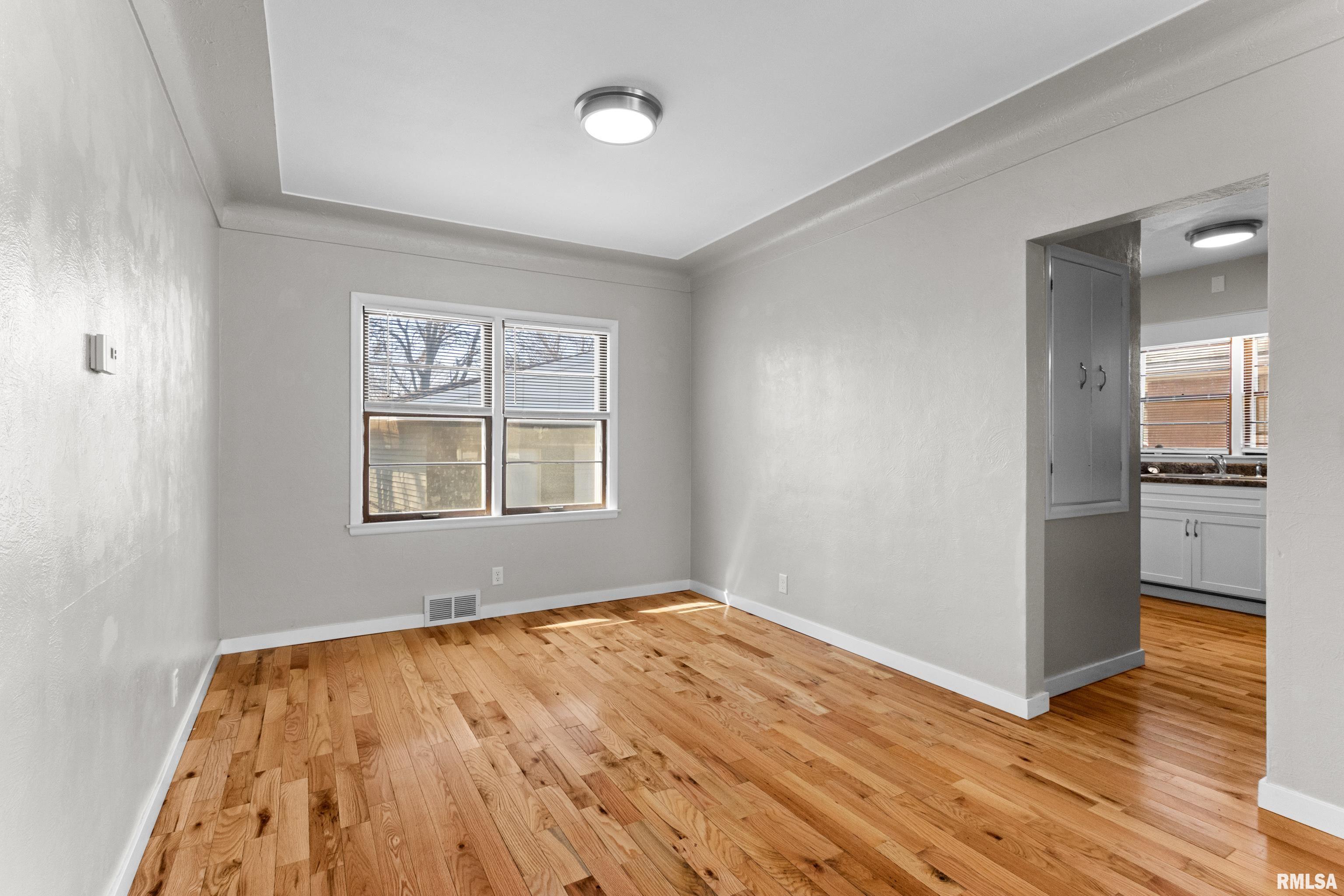 2402 Court Street, Pekin, Illinois image 12