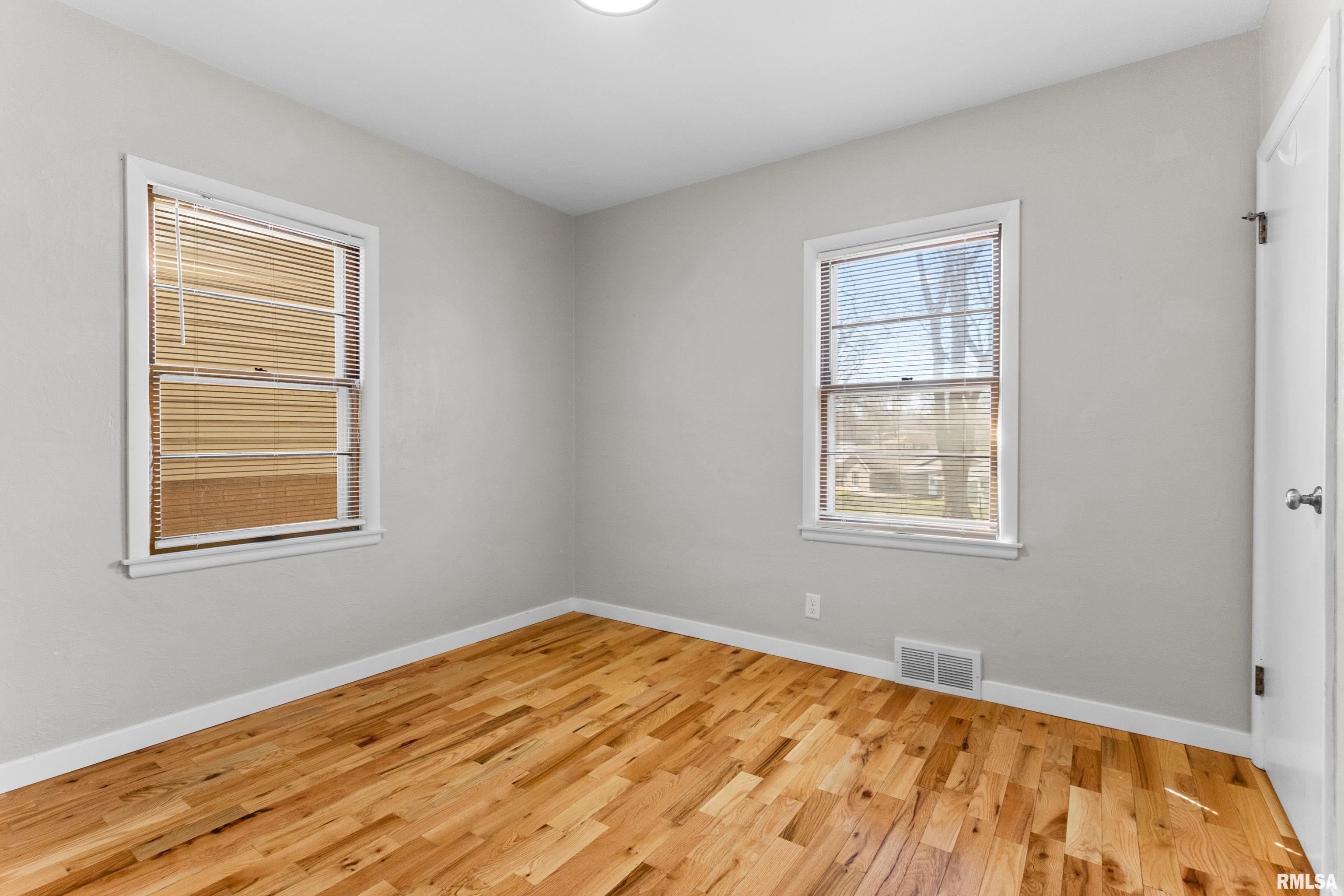 2402 Court Street, Pekin, Illinois image 22