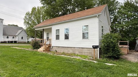 Photo of 217 E TREMONT Street, Waverly, IL 62692 (MLS # CA1043336)