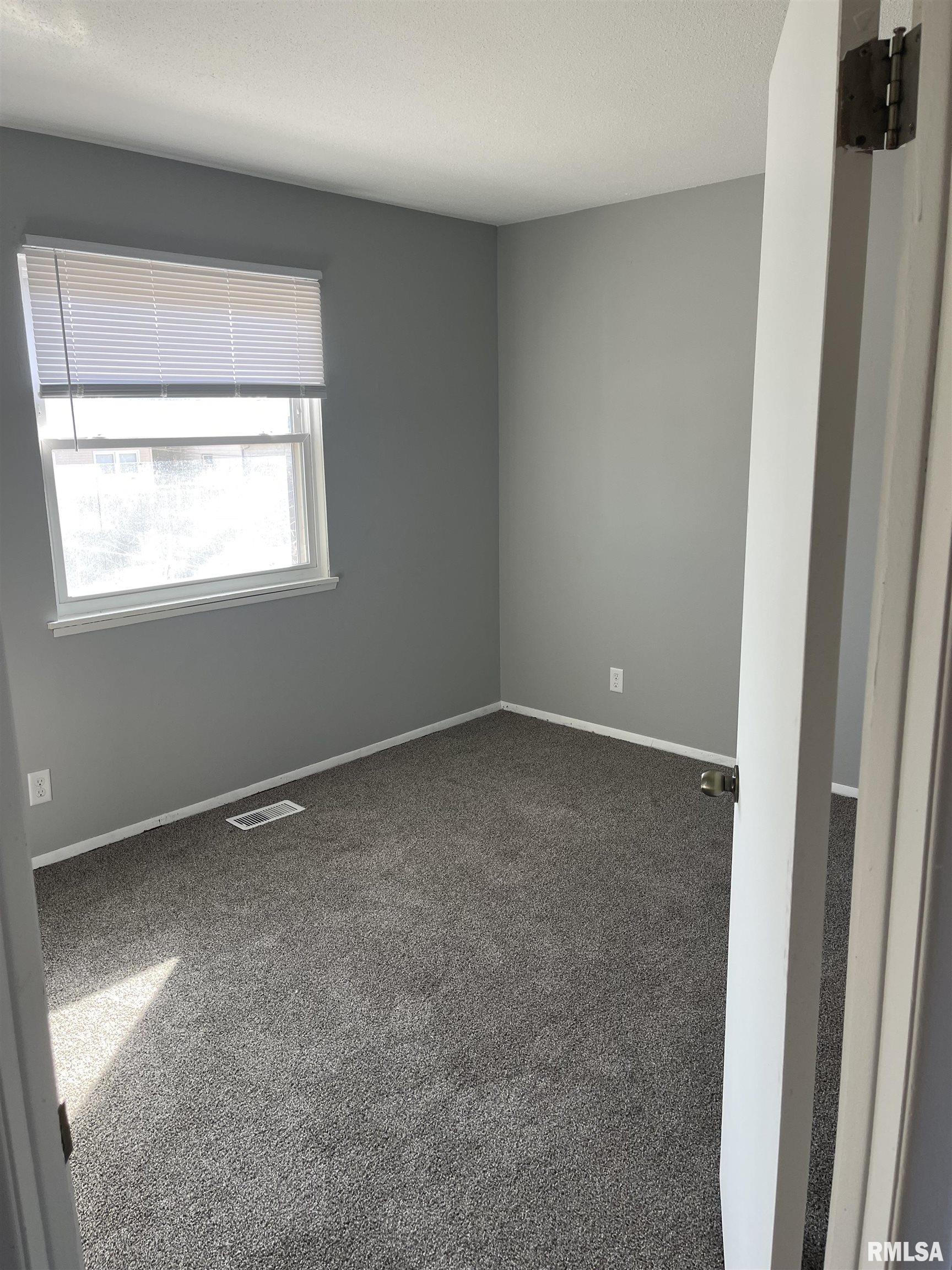 1951 Bristol Drive, Bettendorf, Iowa image 6