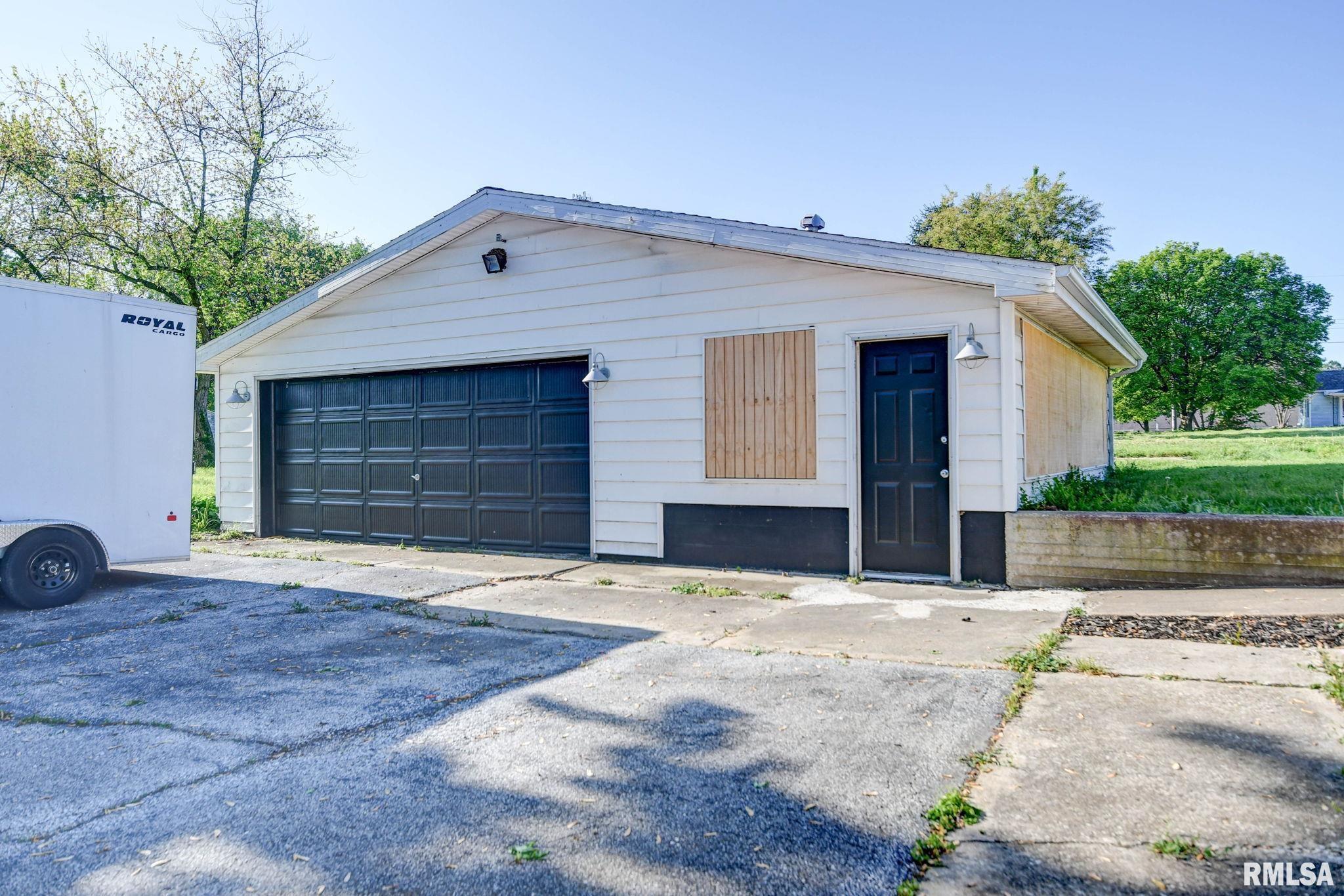 611 Mason Street, Tovey, Illinois image 16