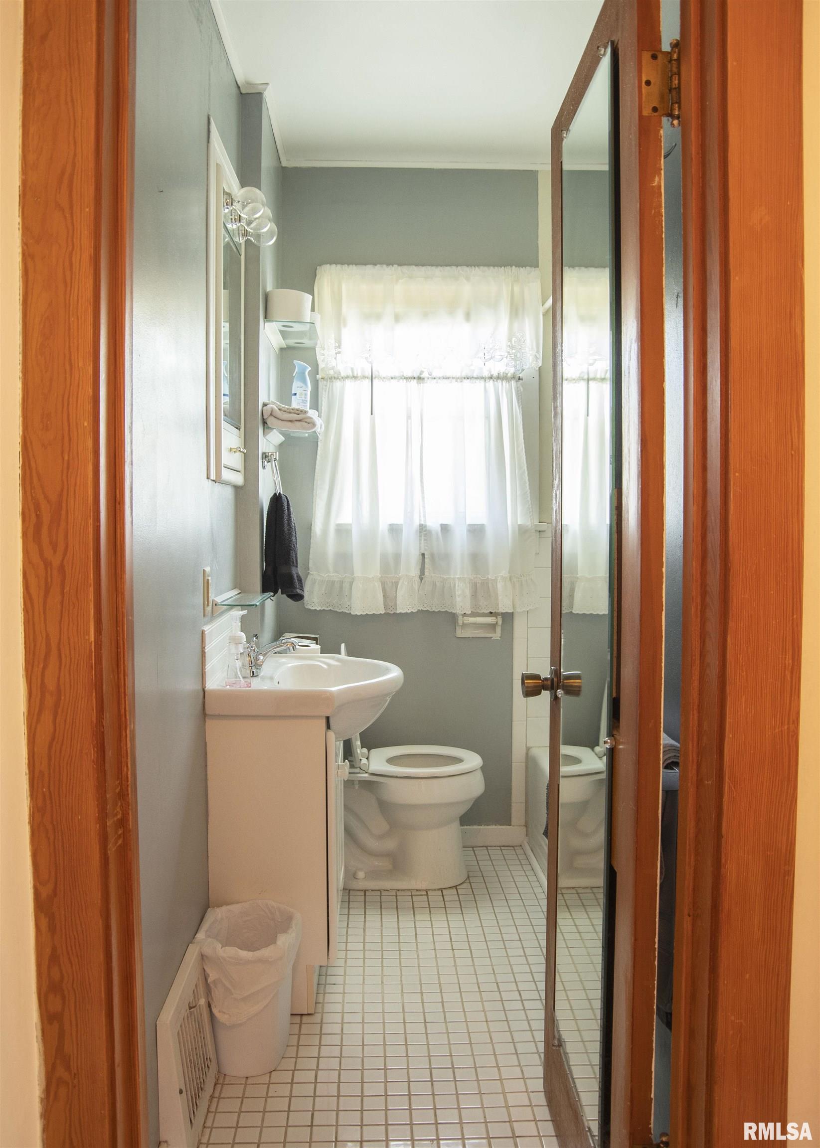 412 22nd Avenue, Moline, Illinois image 14