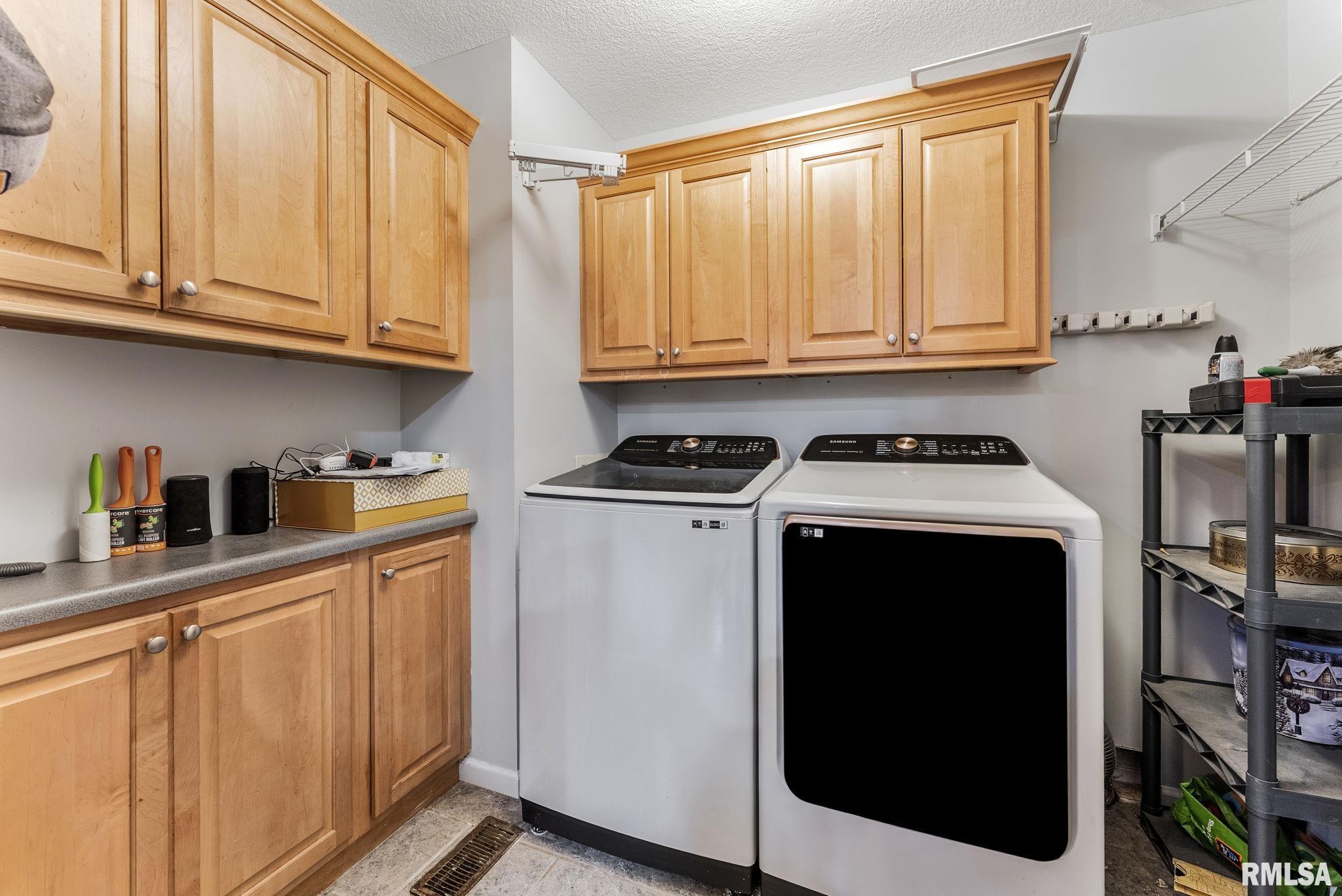 4928 Main Court, Davenport, Iowa image 31