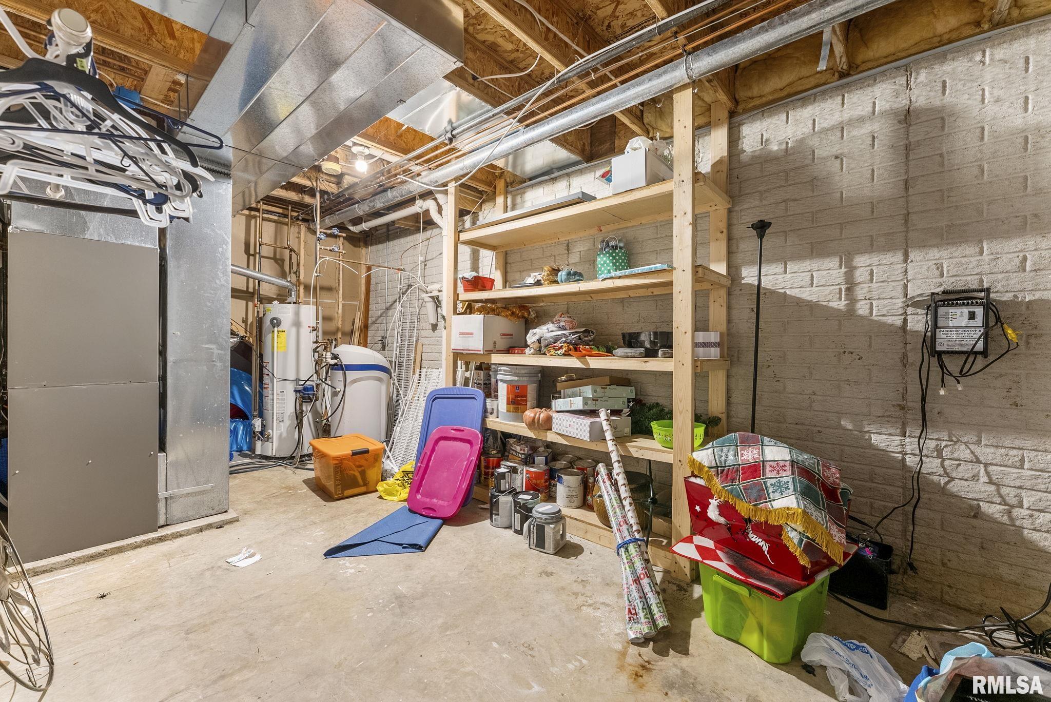 4928 Main Court, Davenport, Iowa image 30