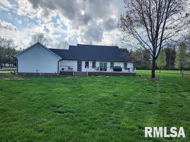 11742 Strawberry Road, Carbondale, Illinois image 5