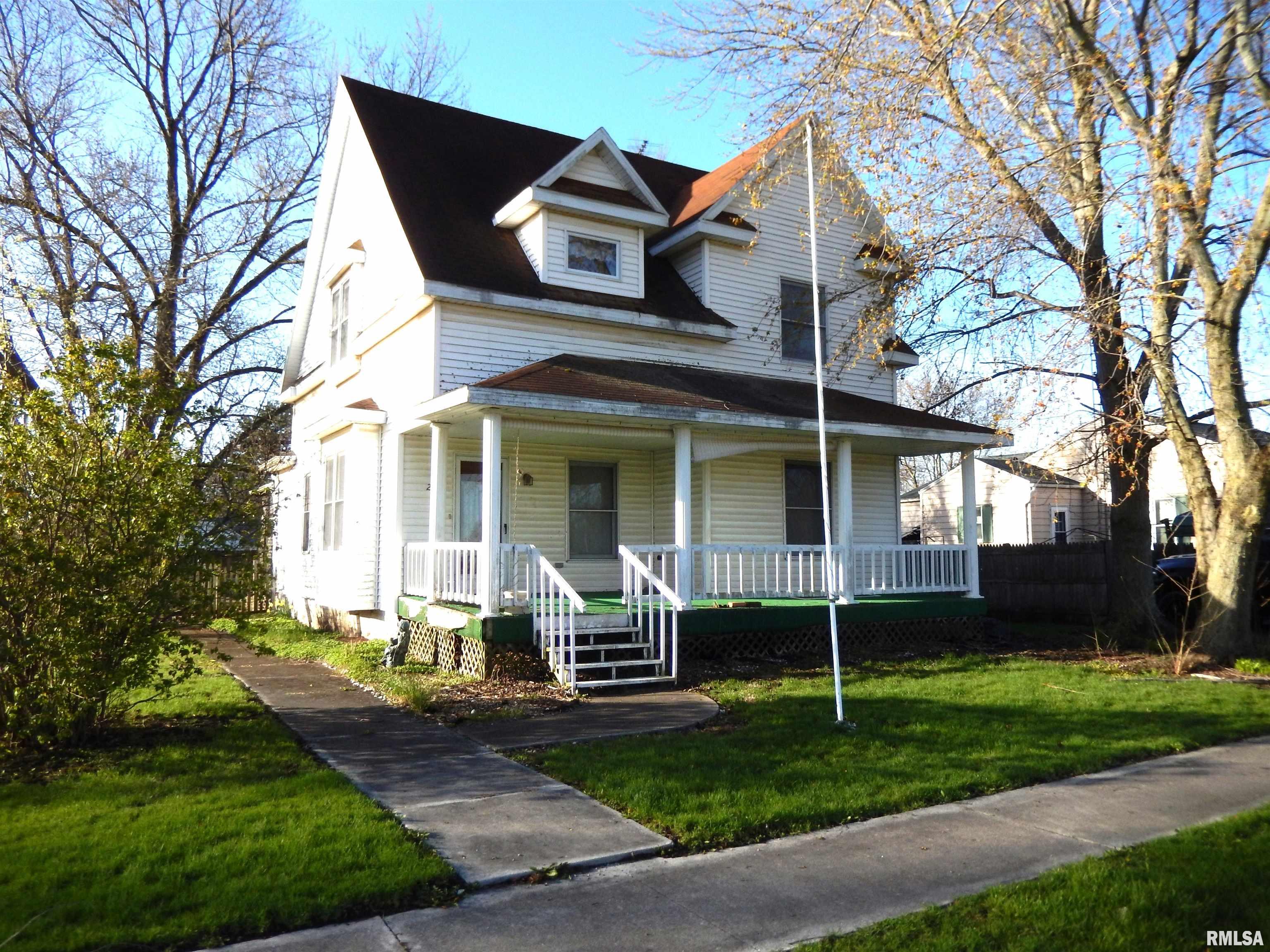 201 W Market Street, Colchester, Illinois image 1