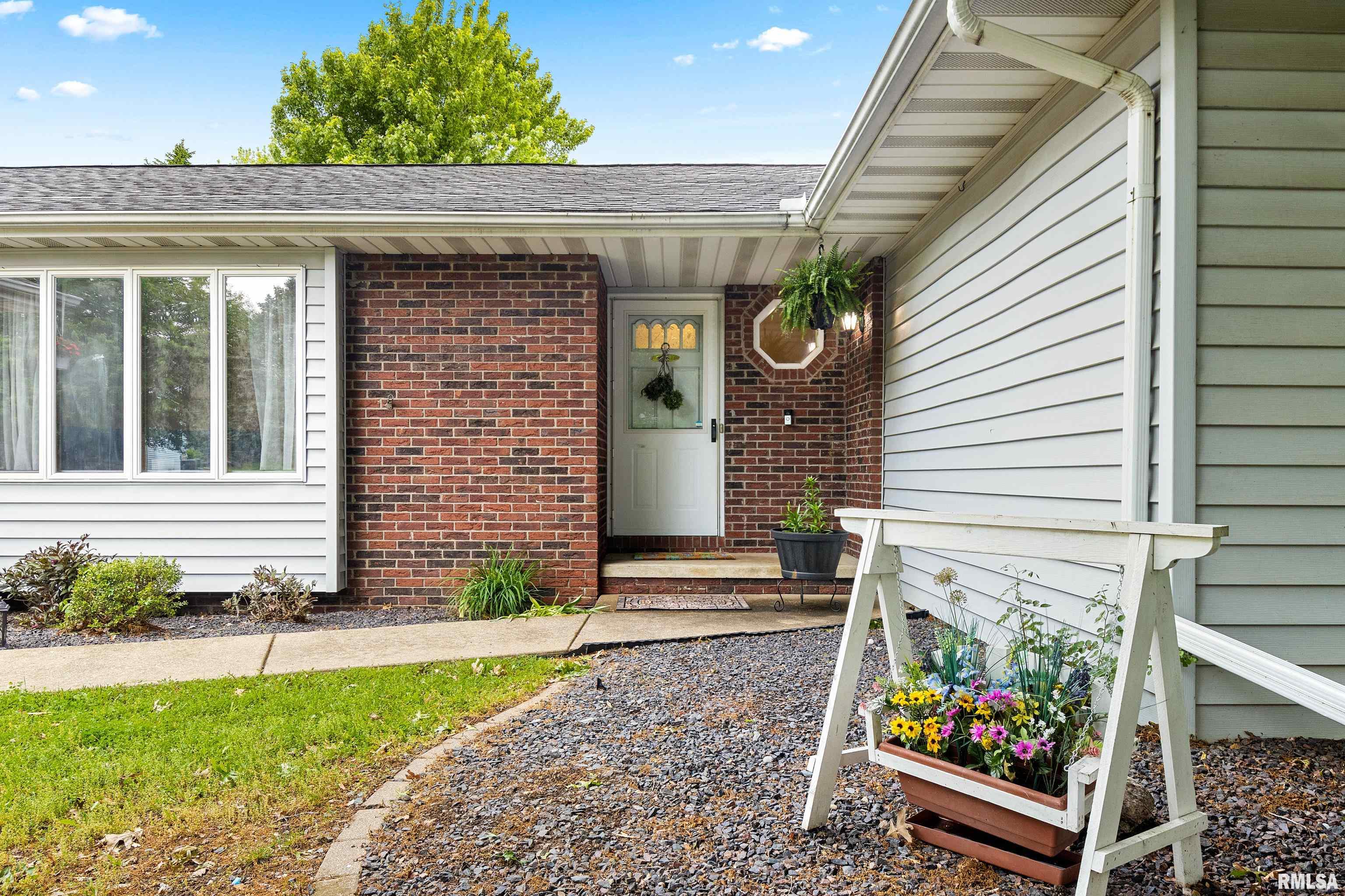12515 N Cedar Bluff Drive, Dunlap, Illinois image 3