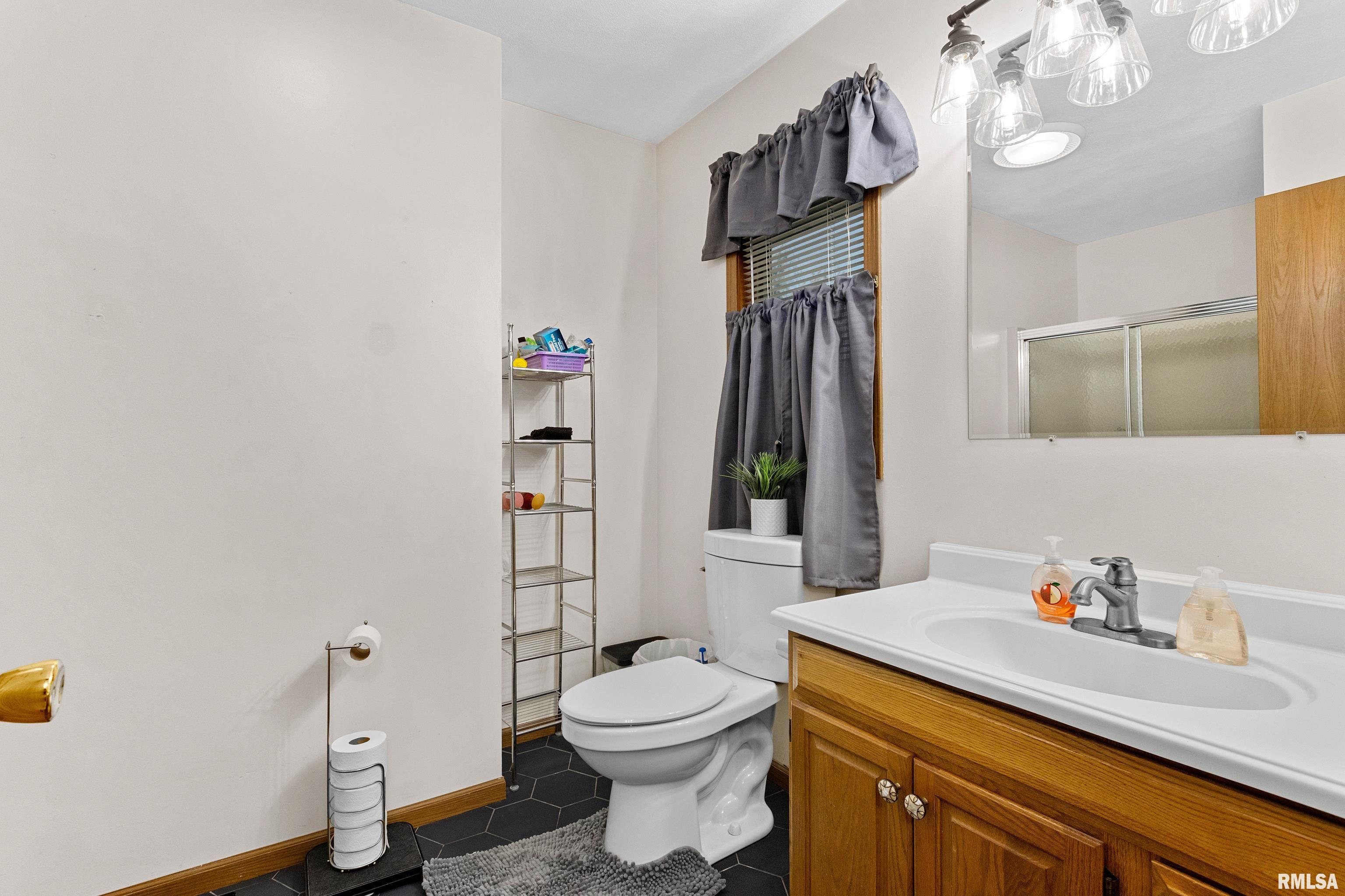 12515 N Cedar Bluff Drive, Dunlap, Illinois image 24