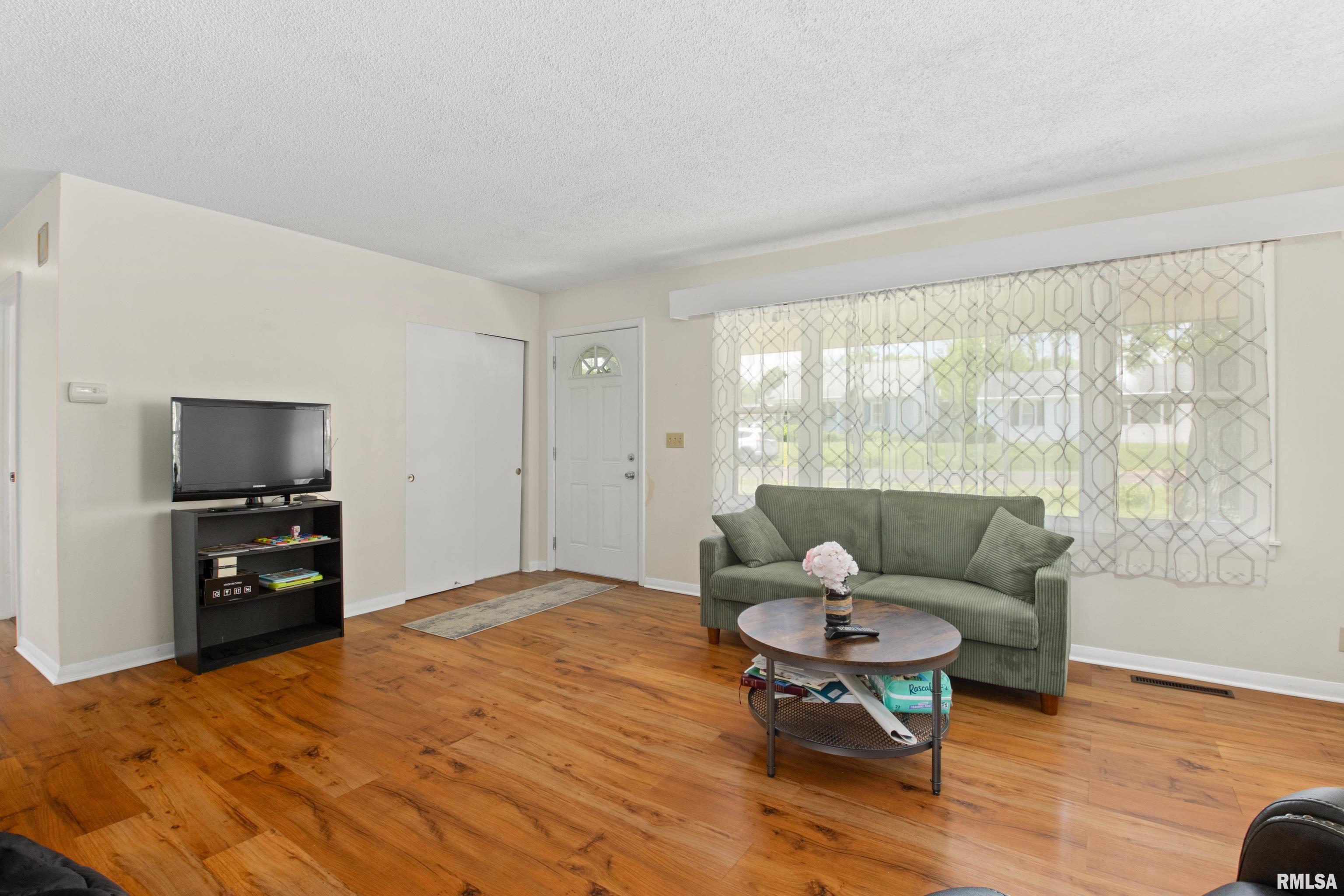 110 Bess Street, Washington, Illinois image 9