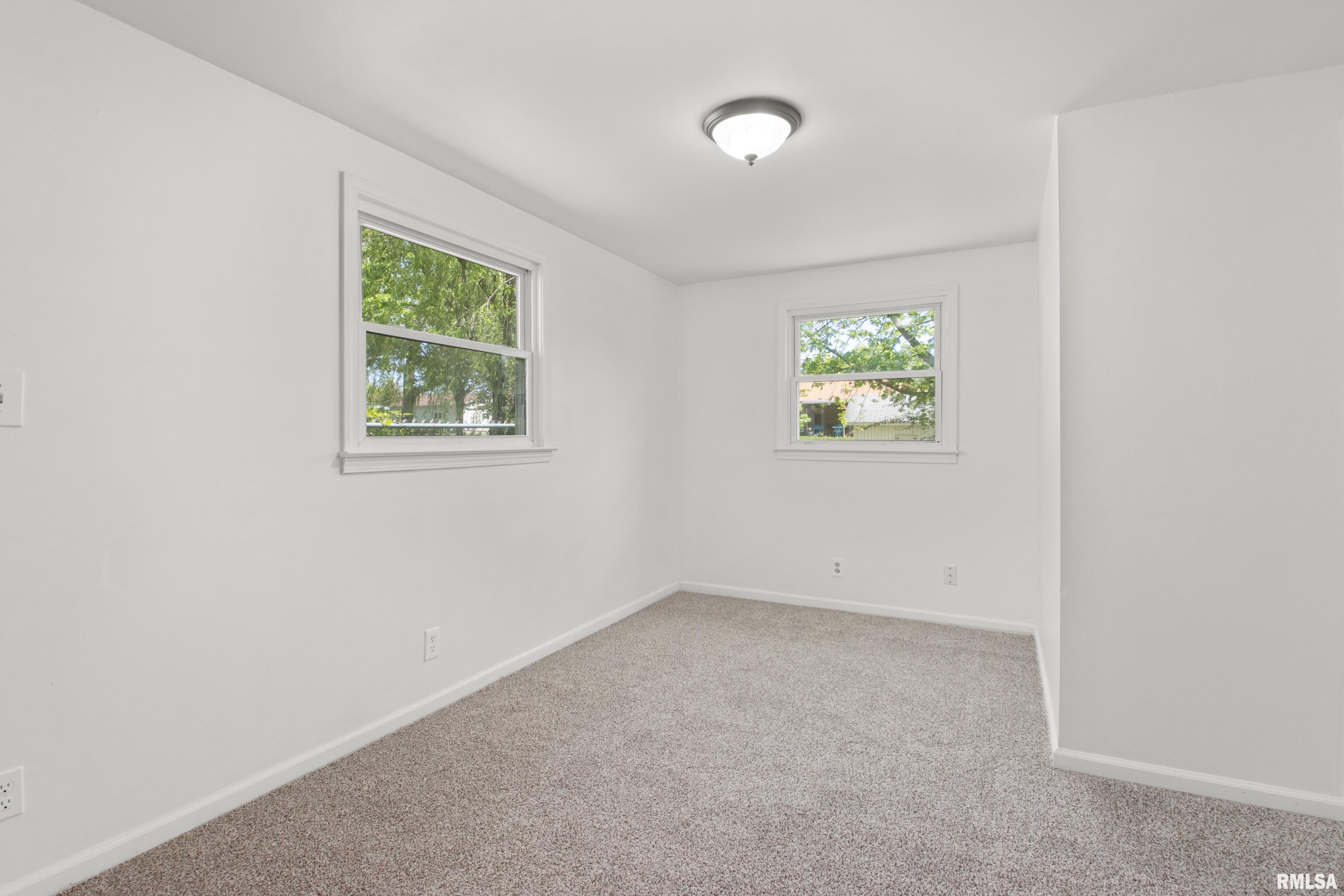 110 Bess Street, Washington, Illinois image 20