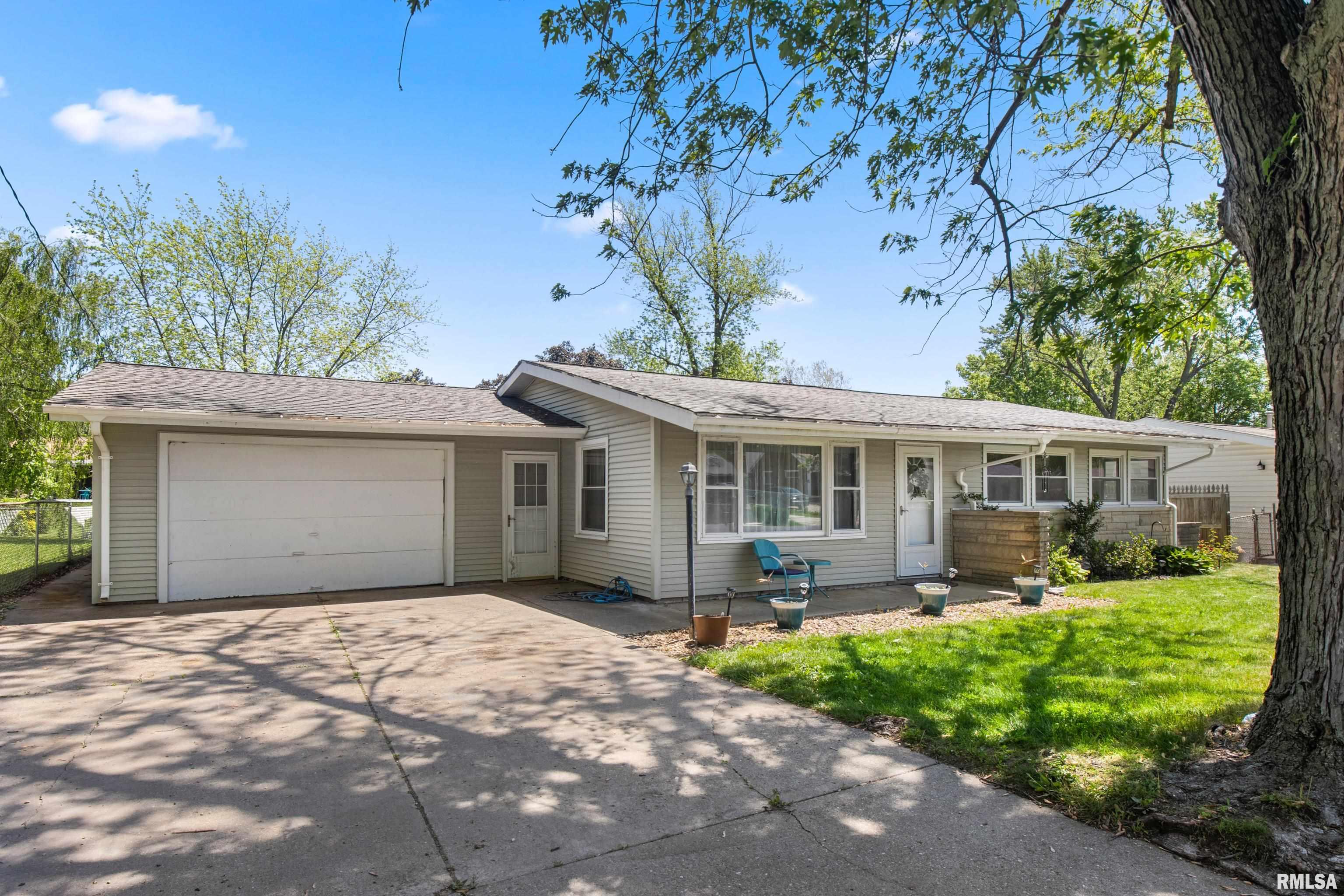110 Bess Street, Washington, Illinois image 2