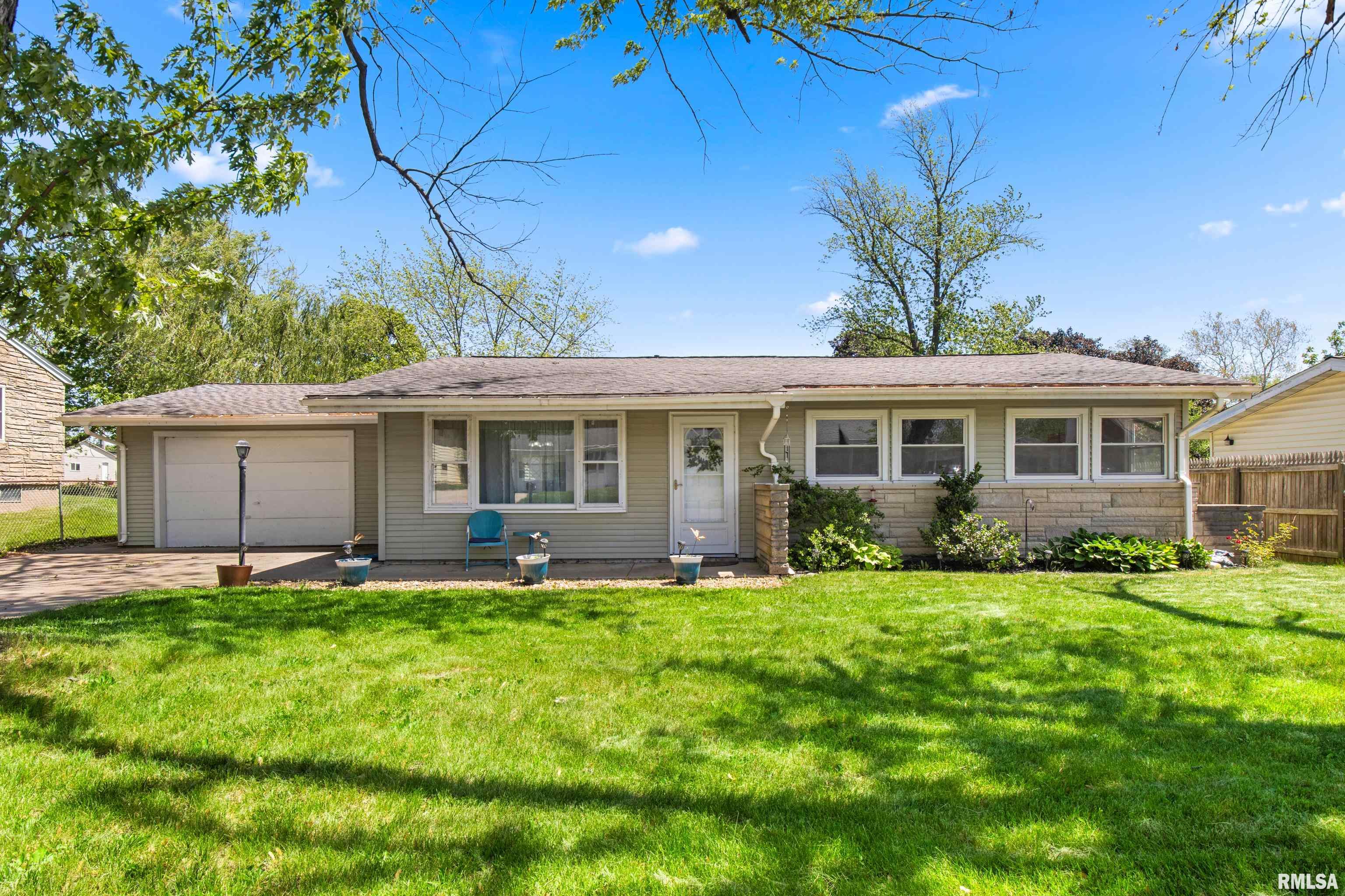 110 Bess Street, Washington, Illinois image 1