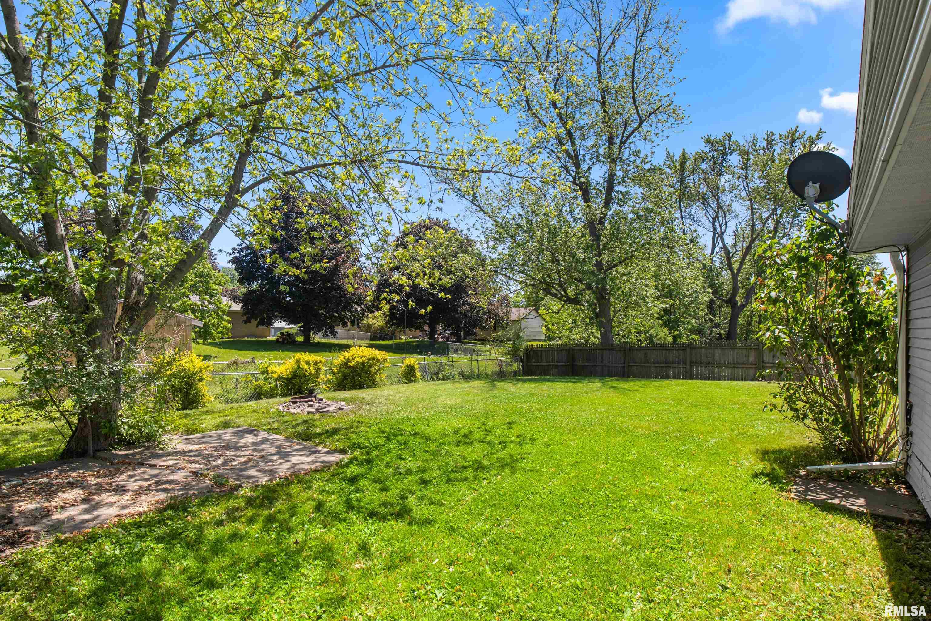 110 Bess Street, Washington, Illinois image 36