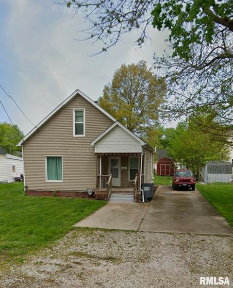 Homes For Sale - 608 W Van Buren Street<br/> Auburn, IL 62615