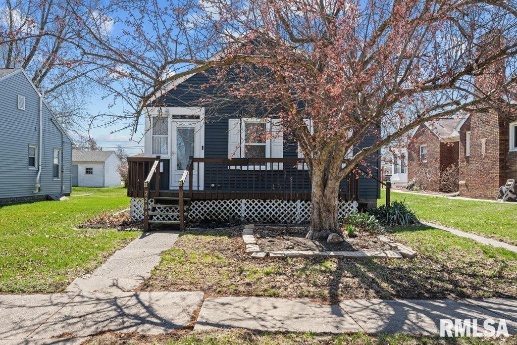 2209 W Lombard Street, Davenport, Iowa image 1