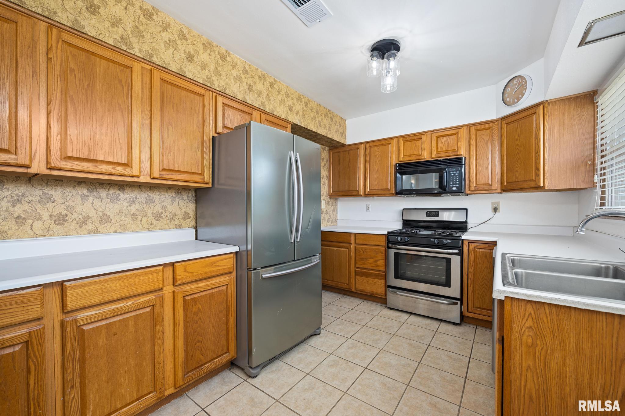 1420 N 10th Street, Pekin, Illinois image 4