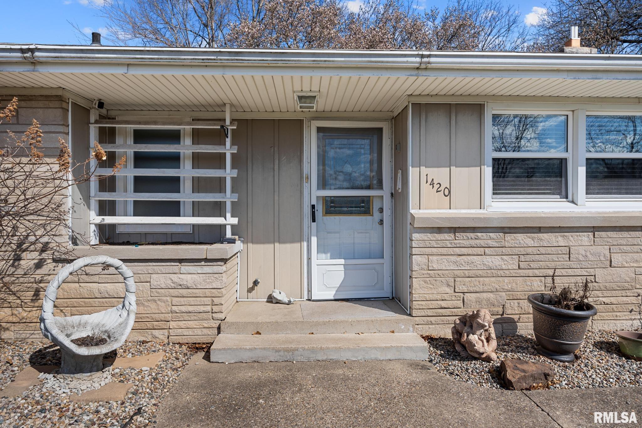 1420 N 10th Street, Pekin, Illinois image 2