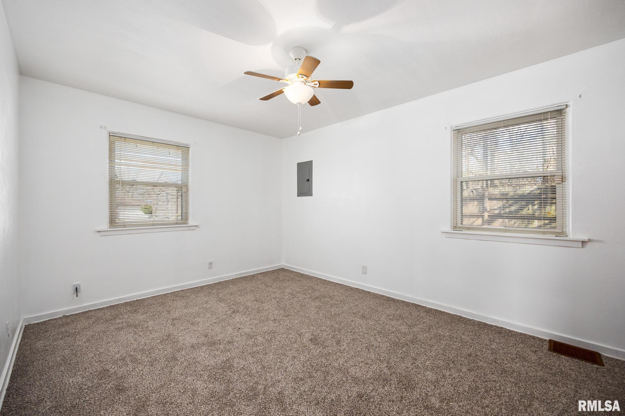 1420 N 10th Street, Pekin, Illinois image 13