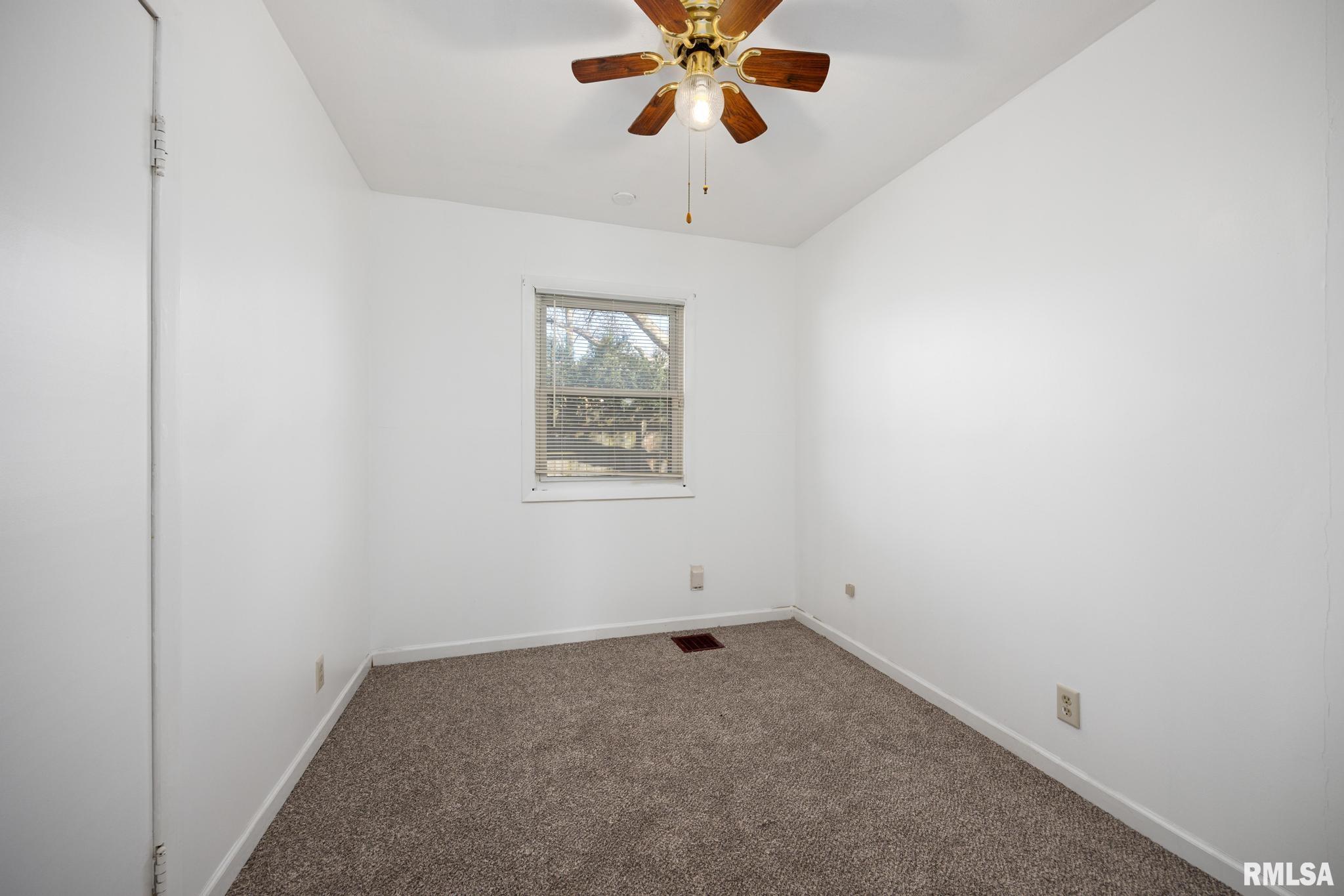 1420 N 10th Street, Pekin, Illinois image 8