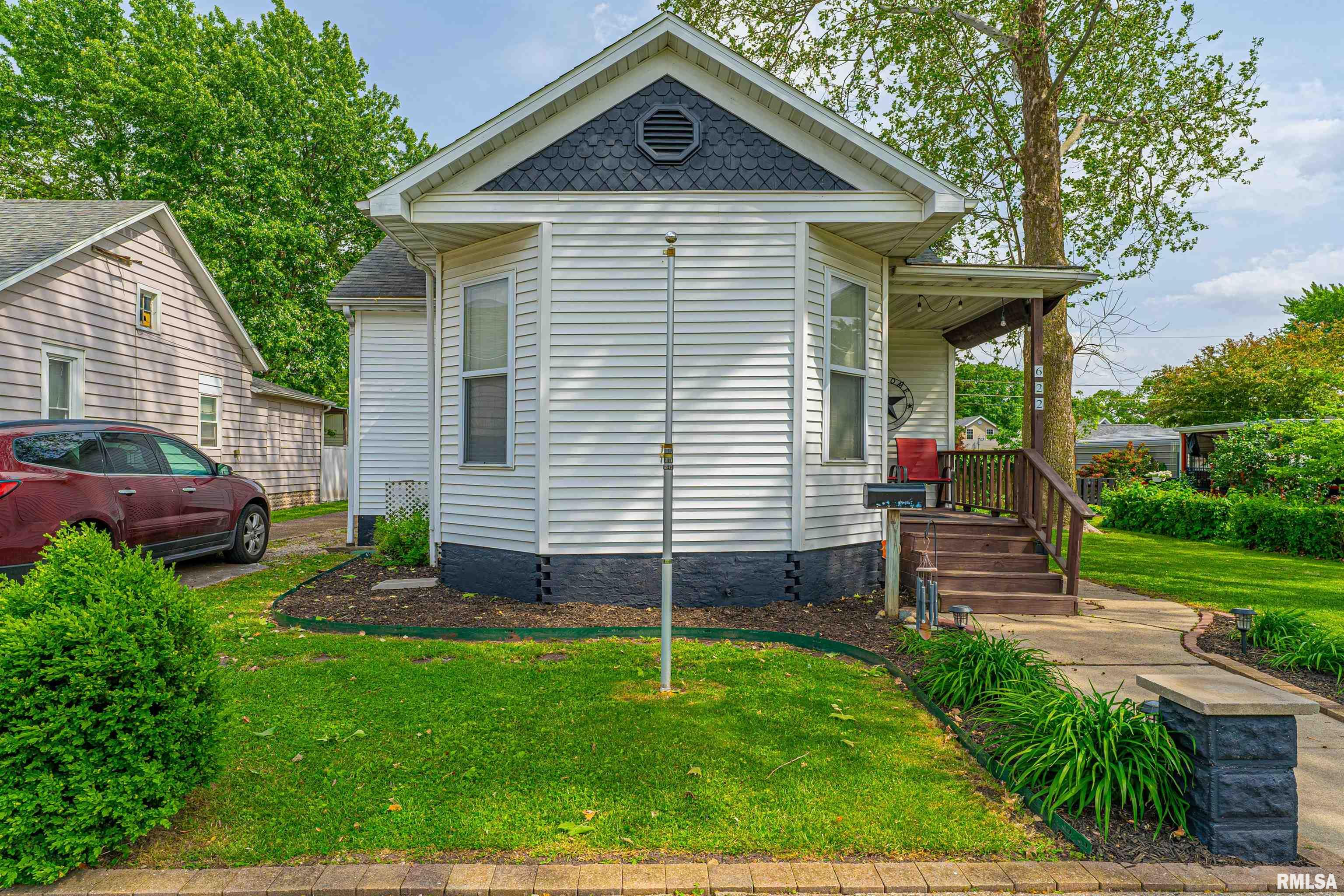 622 N Mclean Street, Lincoln, Illinois image 2