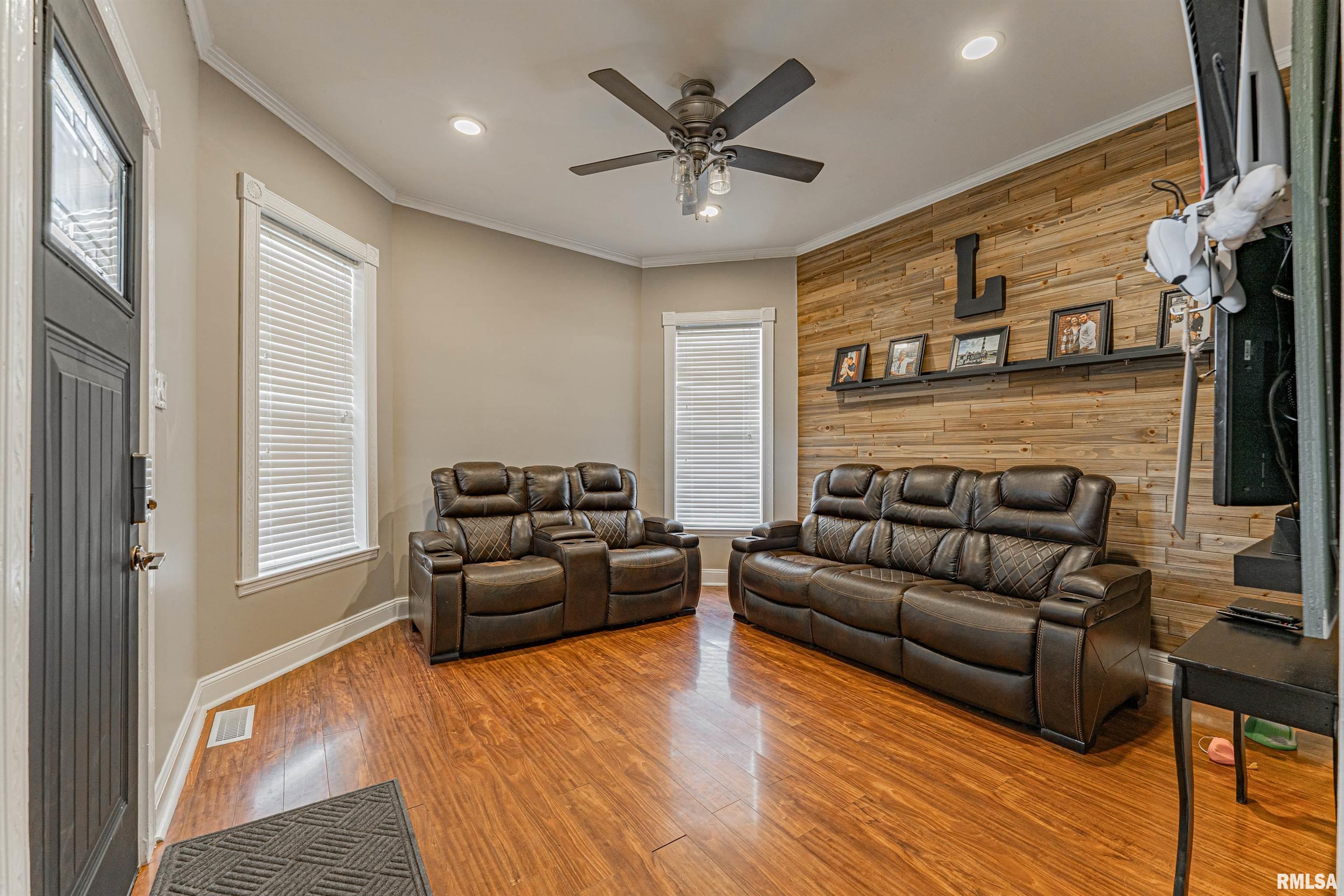 622 N Mclean Street, Lincoln, Illinois image 3