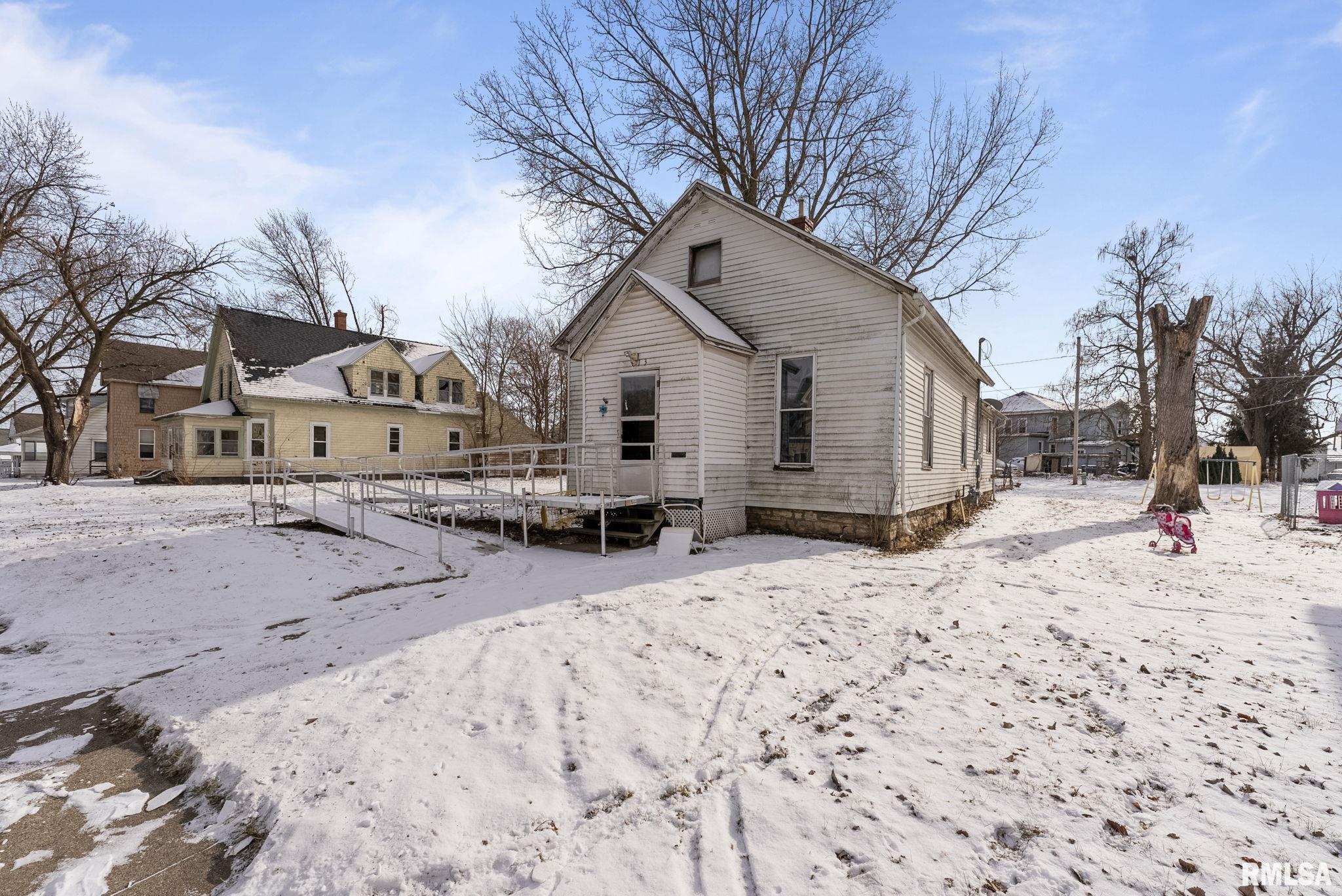 813 15th Avenue South, Clinton, Iowa image 3