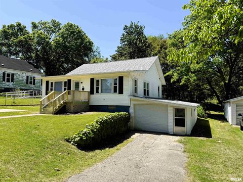 Homes For Sale - 502 S Broadway S Street<br/> Mason County, Havana, IL 62644
