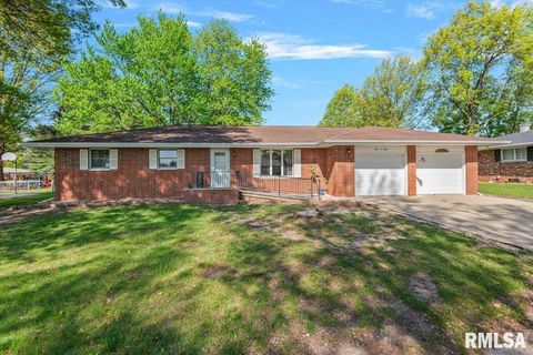 Photo of 503 GRAND Avenue, Kincaid, IL 62540 (MLS # CA1043092)