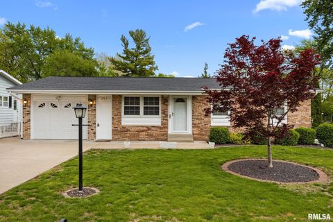 Photo of 200 BESS Street, Washington, IL 61571 (MLS # PA1266009)