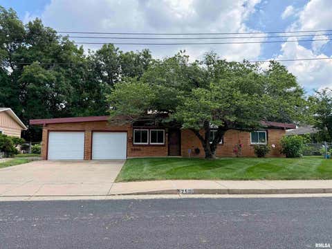 Homes For Sale - 2506 N Woodbine Terrace<br/> Peoria County, Peoria, IL 61604