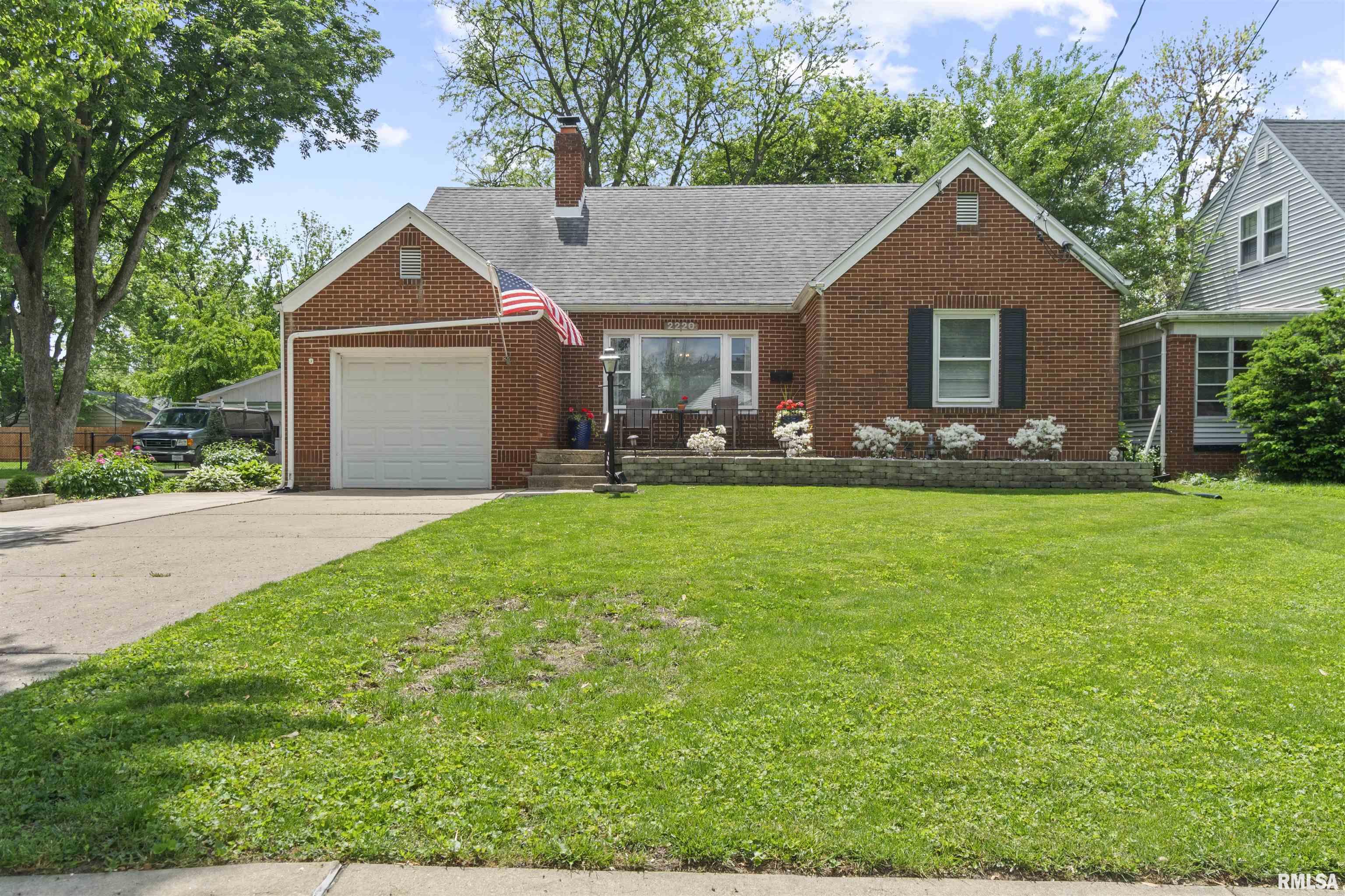 2220 W Ayres Avenue, West Peoria, Illinois image 1