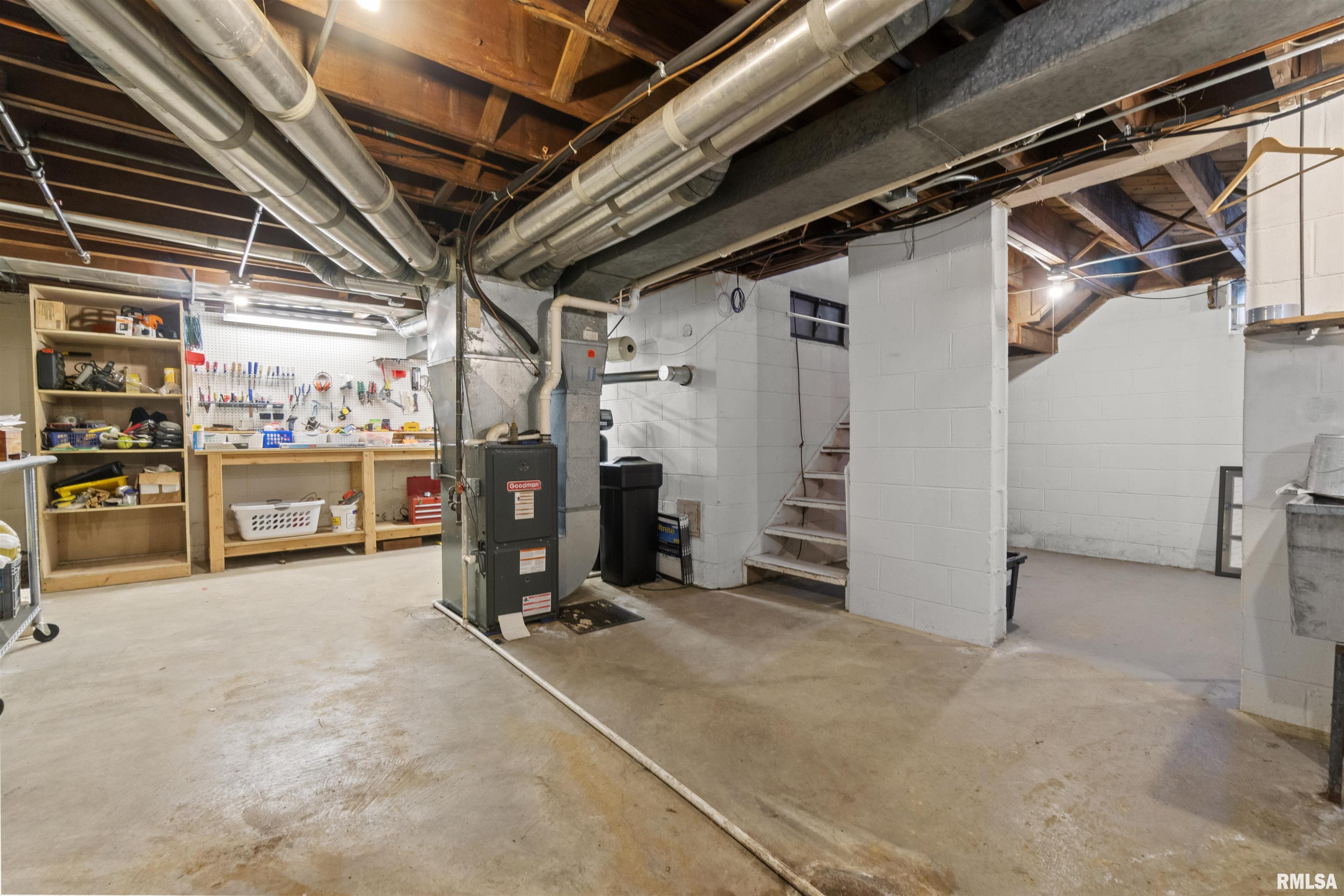 2220 W Ayres Avenue, West Peoria, Illinois image 39