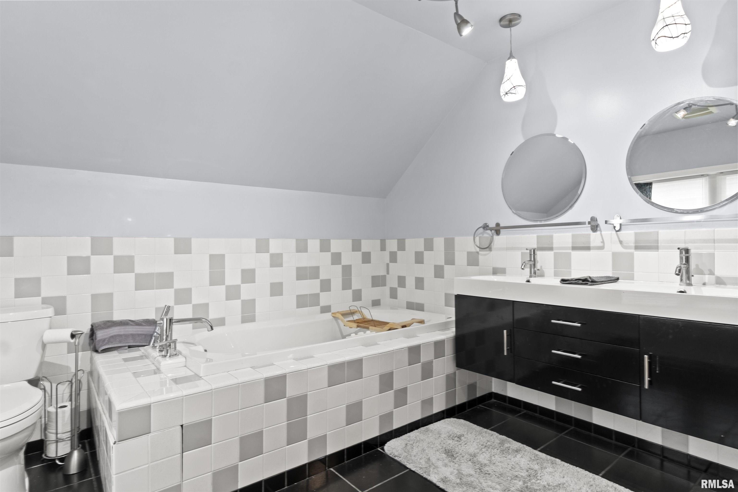 2220 W Ayres Avenue, West Peoria, Illinois image 30