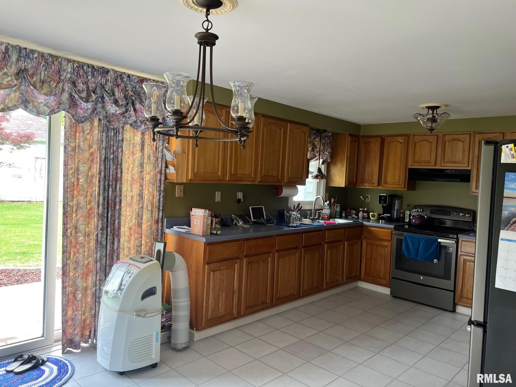 701 Forrest Street, Benton, Illinois image 7