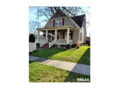 Homes For Sale - 110 S Blair Street<br/> Macoupin County, Virden, IL 62690