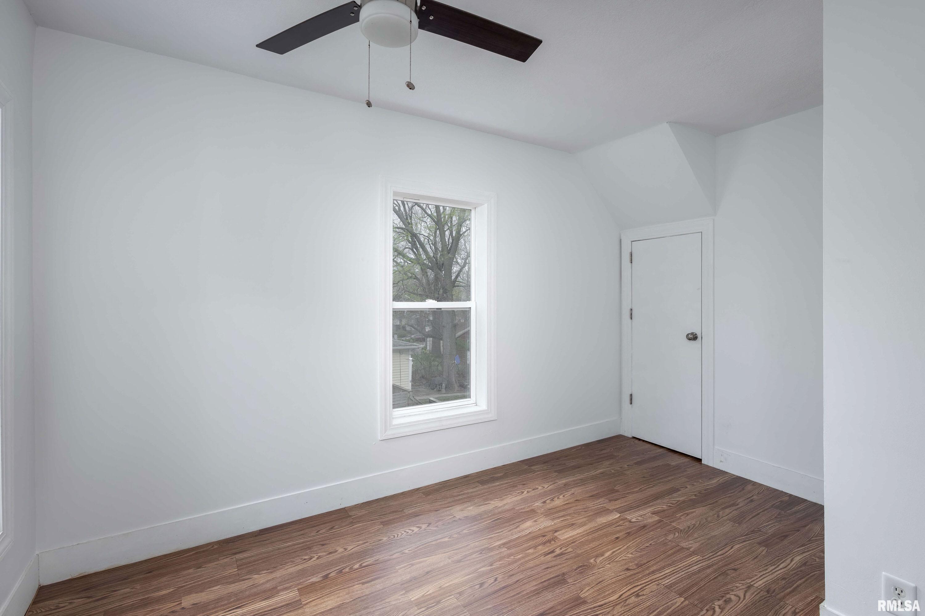 1311 3rd Street A, Moline, Illinois image 28
