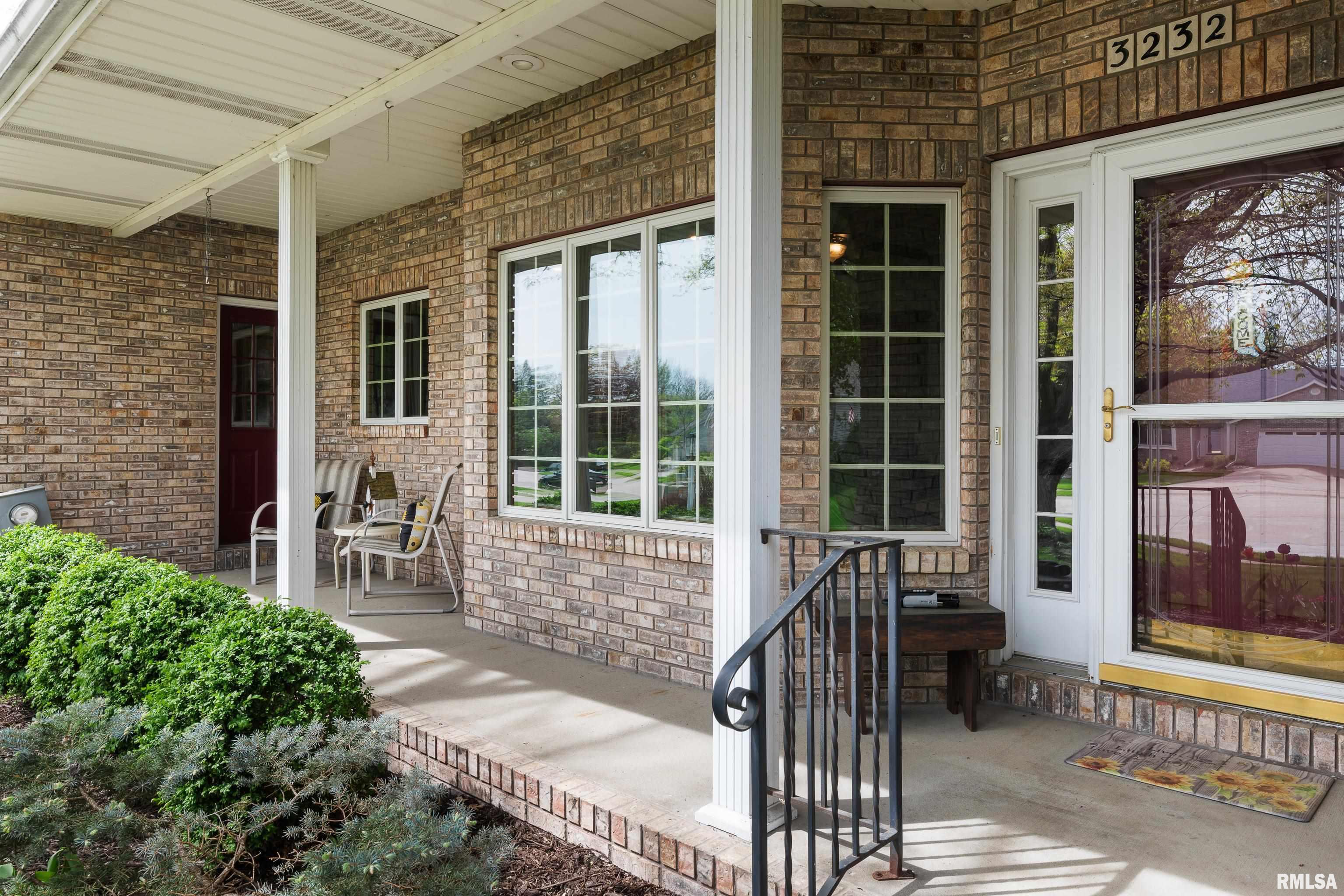 3232 Fernwood Court, Davenport, Iowa image 4