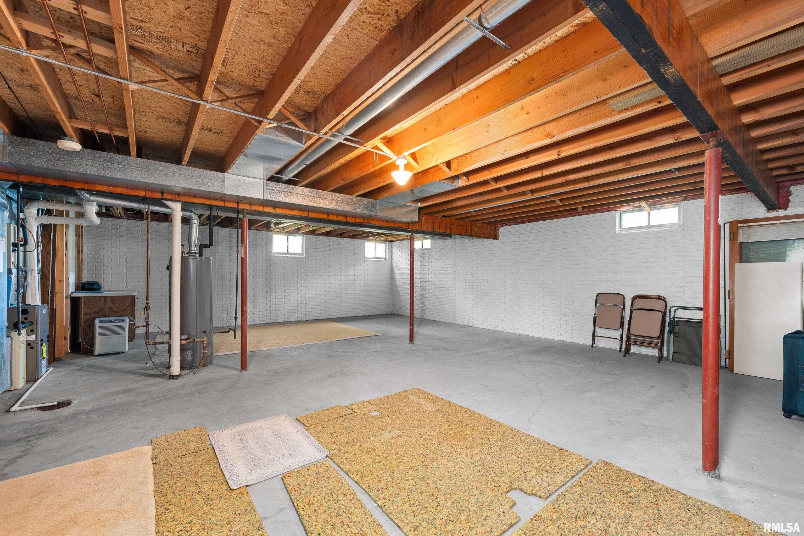 3232 Fernwood Court, Davenport, Iowa image 39