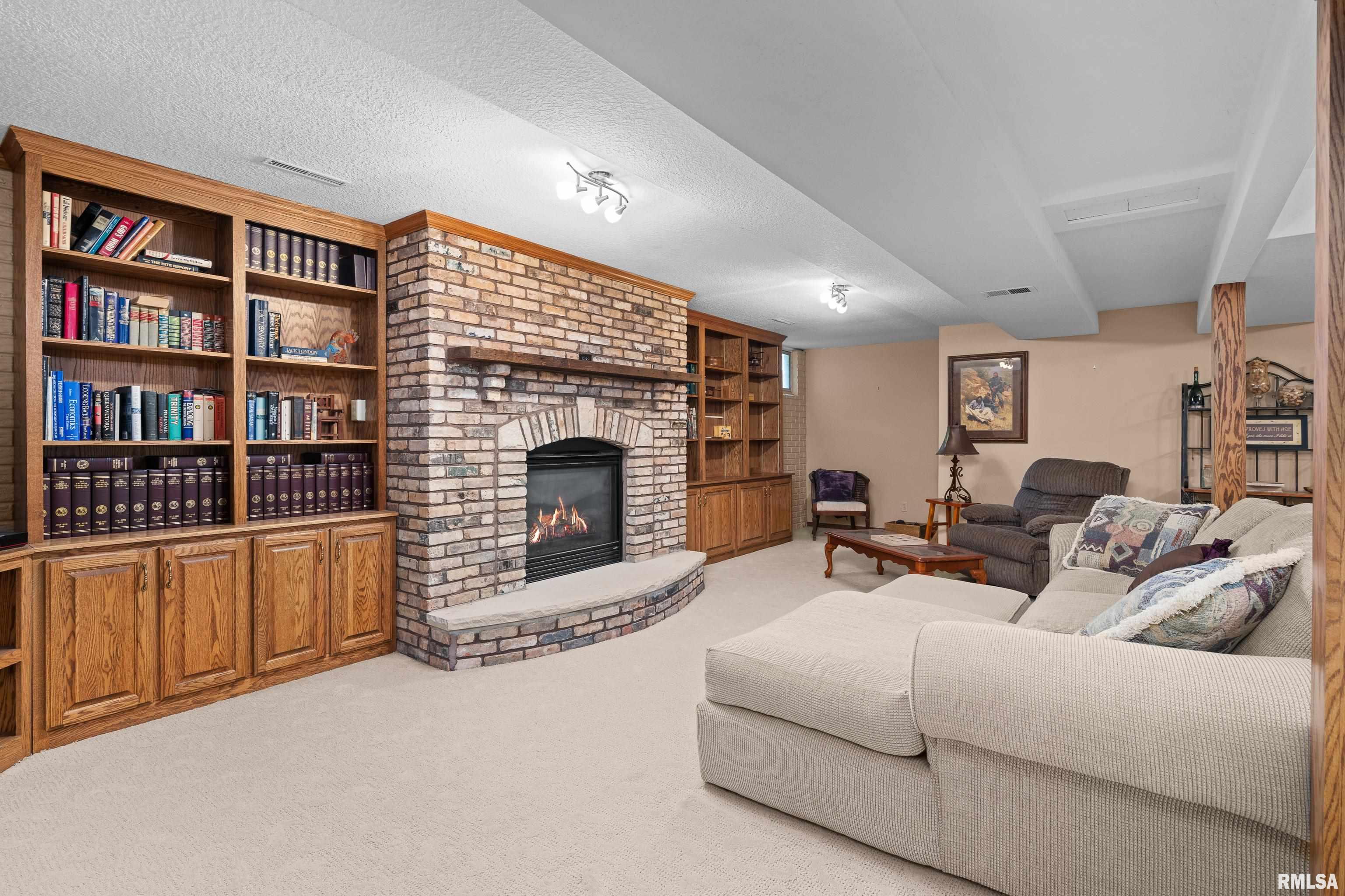 3232 Fernwood Court, Davenport, Iowa image 30