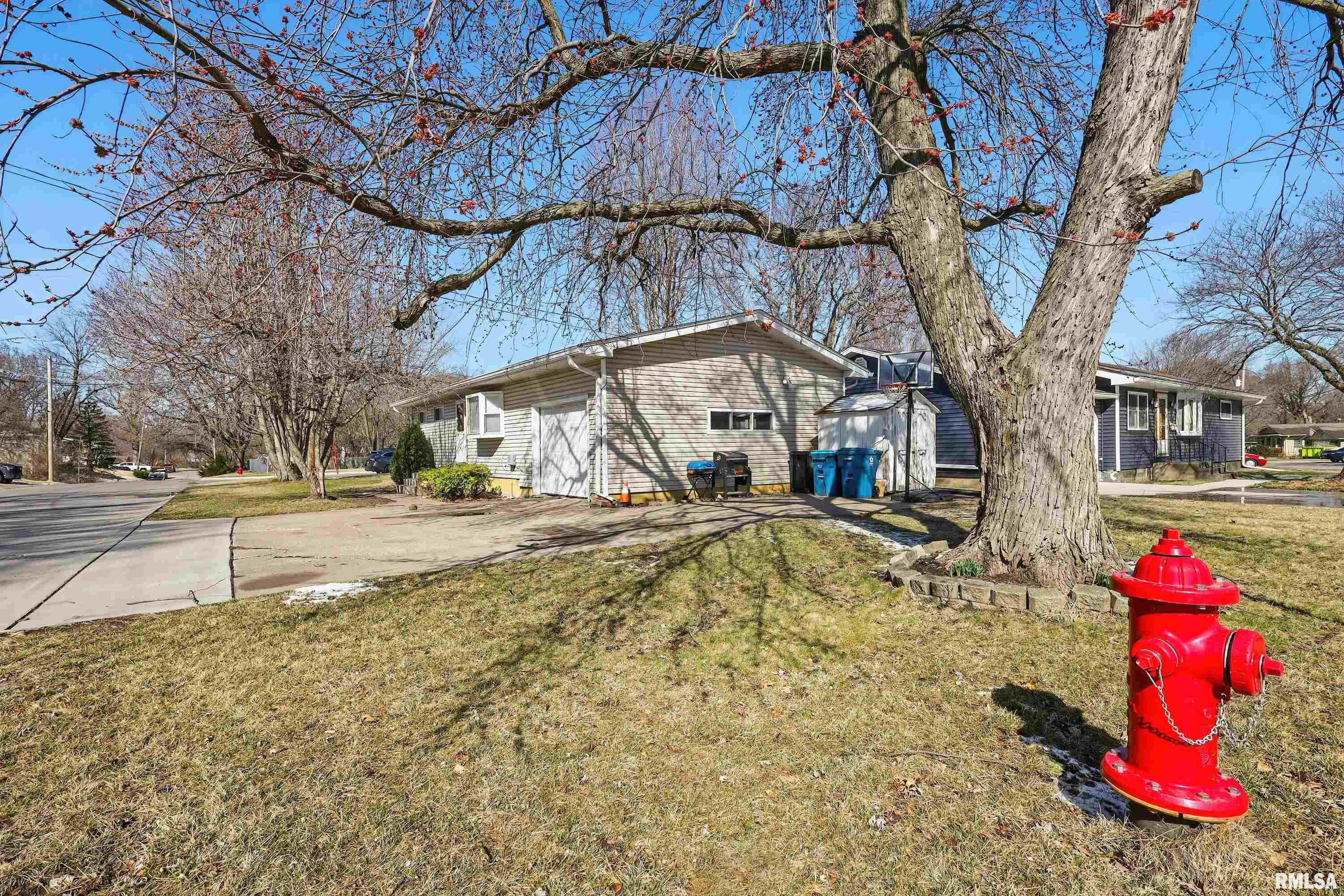 105 27th Avenue, East Moline, Illinois image 5