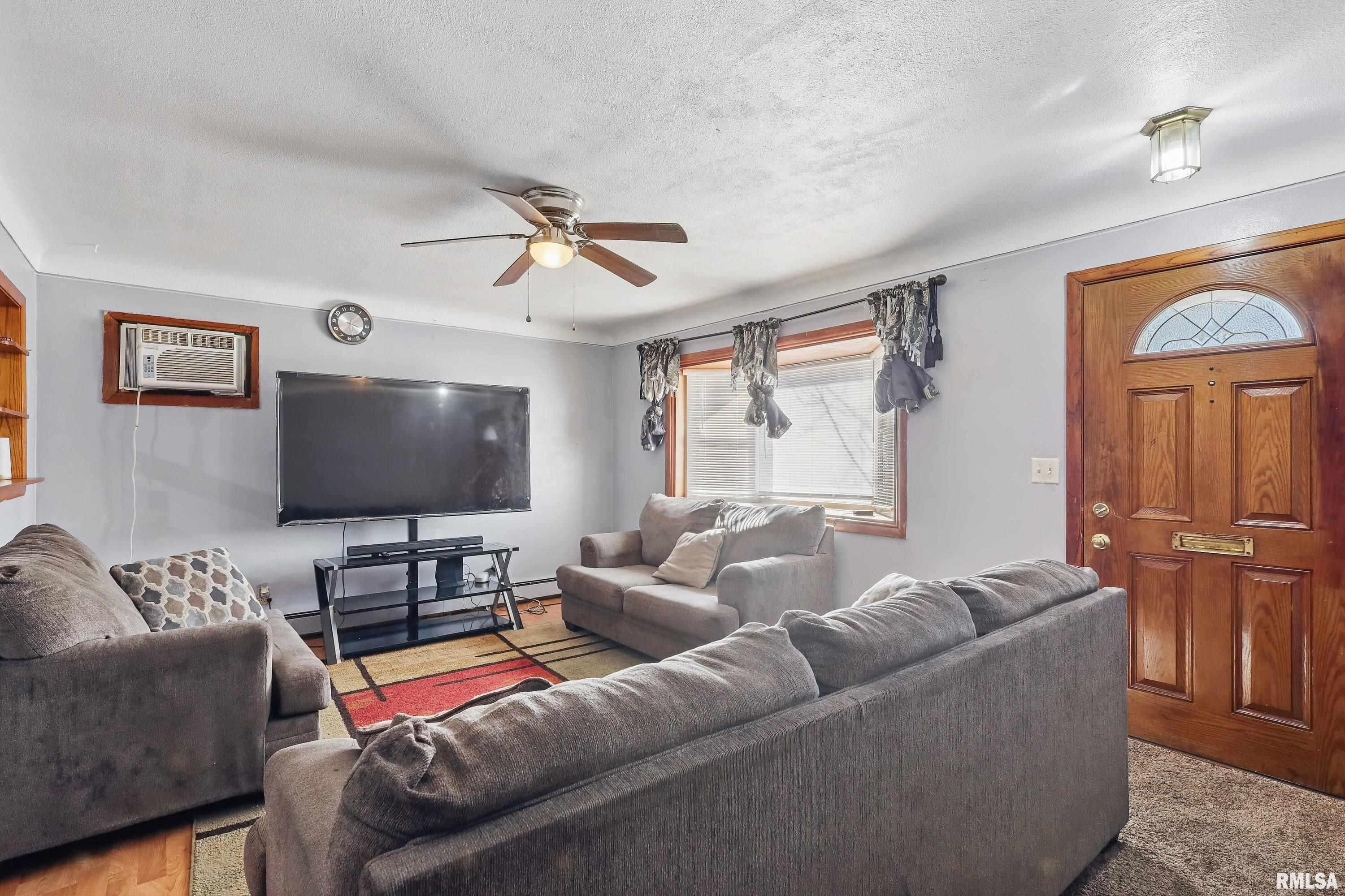 105 27th Avenue, East Moline, Illinois image 6