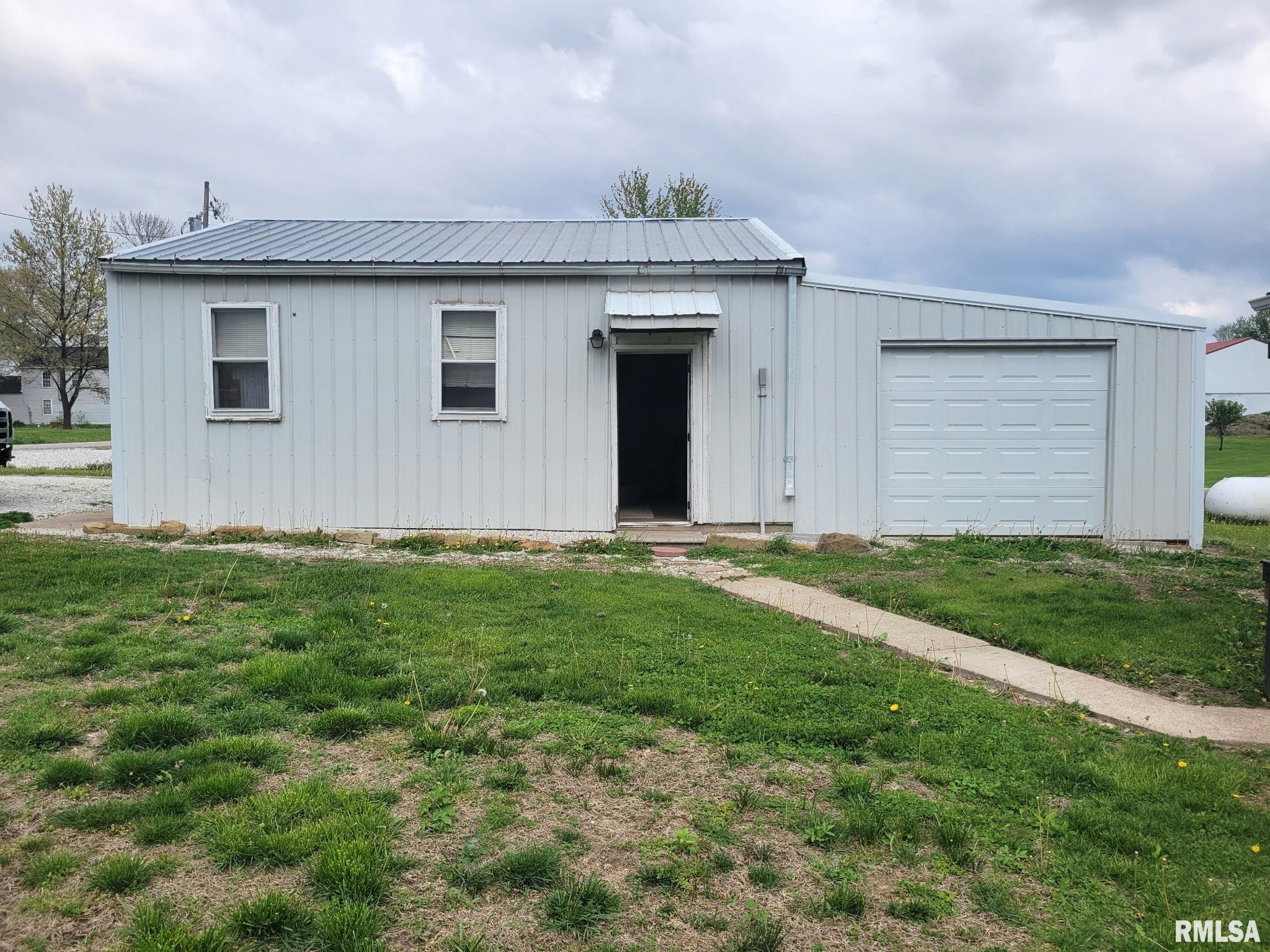 715 W Webster Street, Griggsville, Illinois image 43