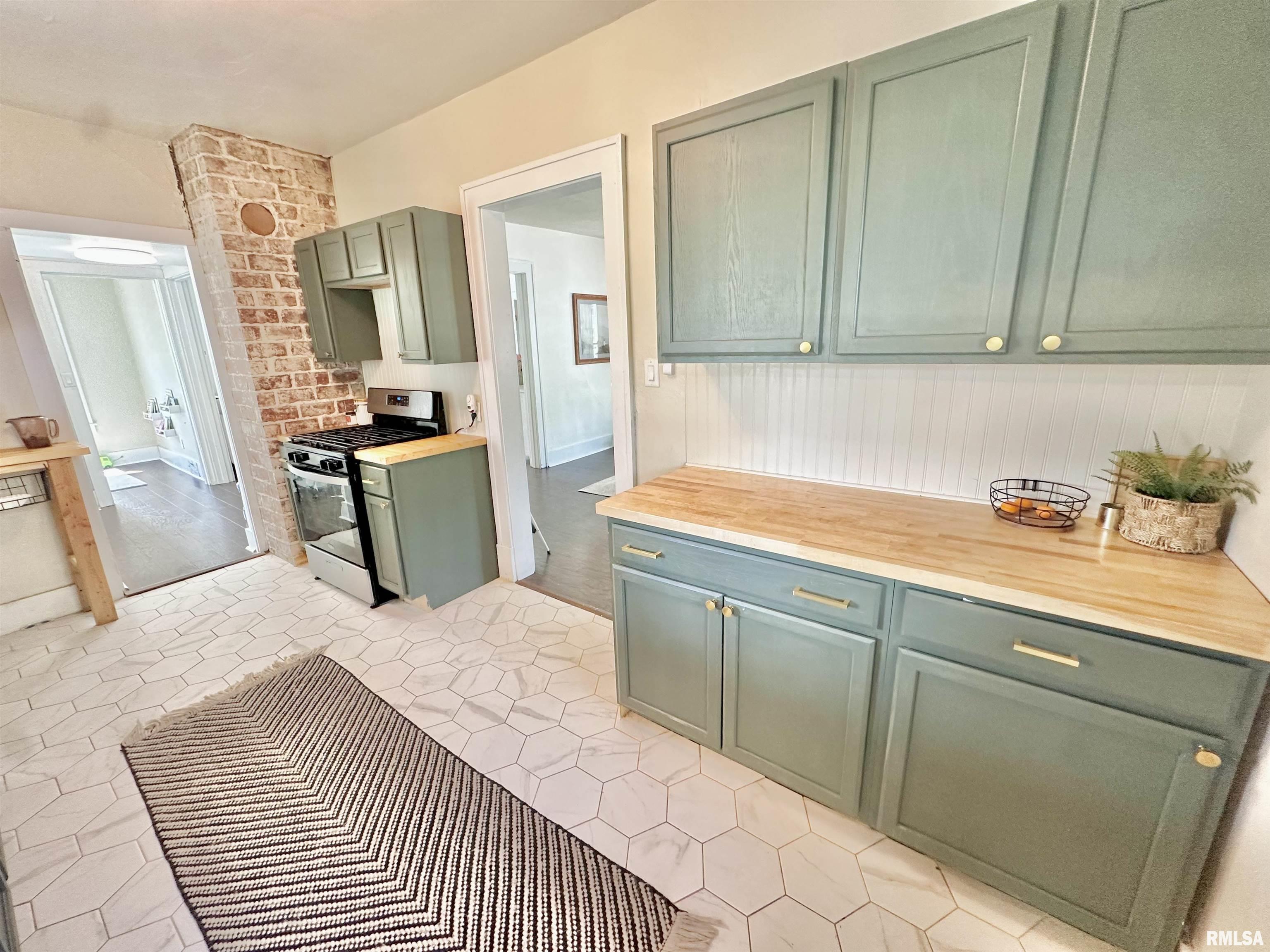 303 N Swarts Street, Abingdon, Illinois image 16