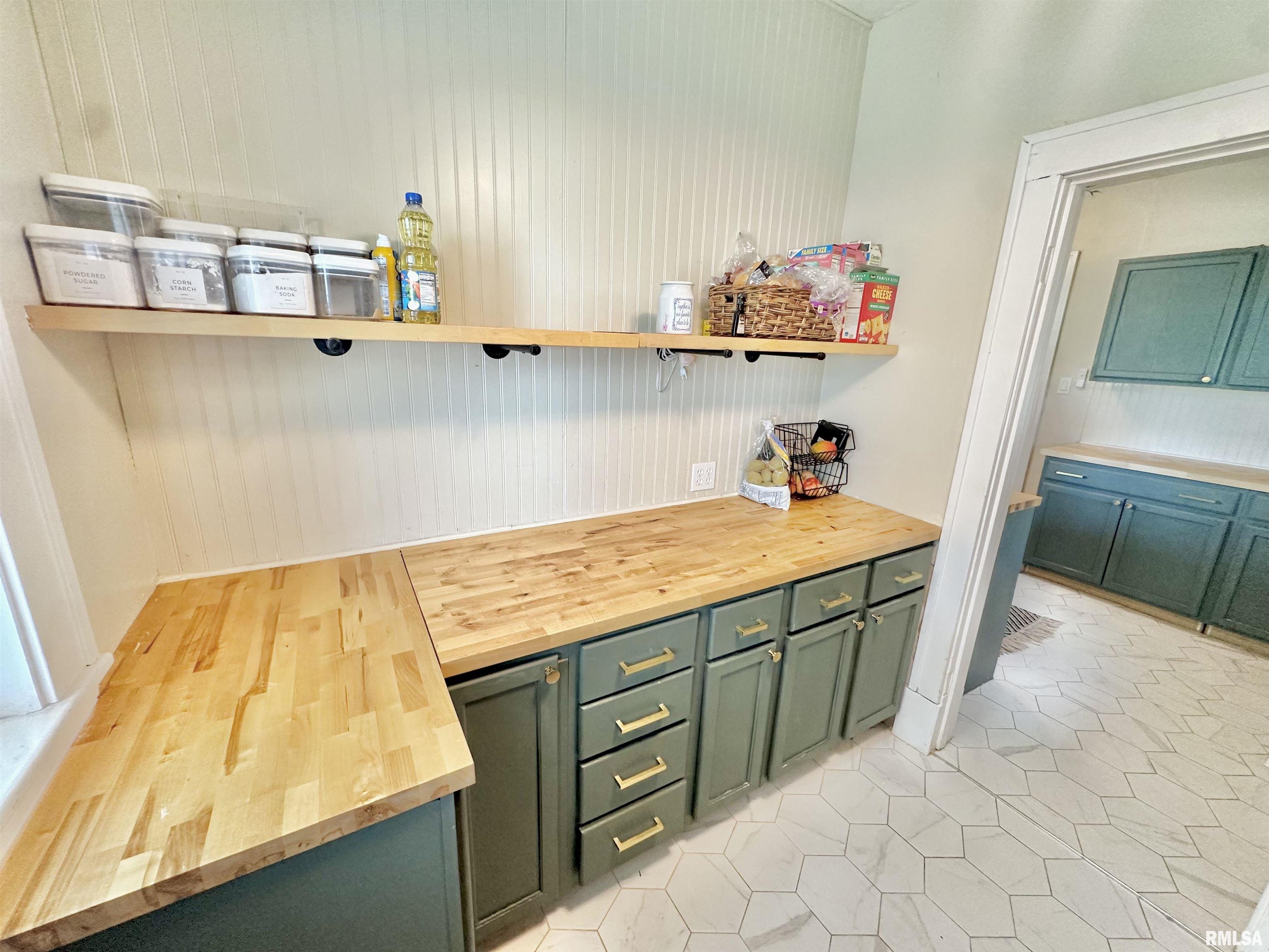 303 N Swarts Street, Abingdon, Illinois image 12