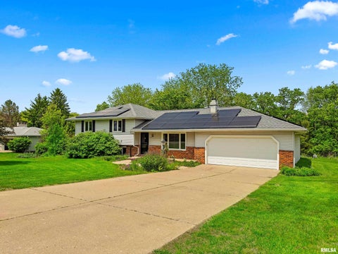 Homes For Sale - 1438 Lake Santa Fe Drive<br/> Metamora, IL 61548